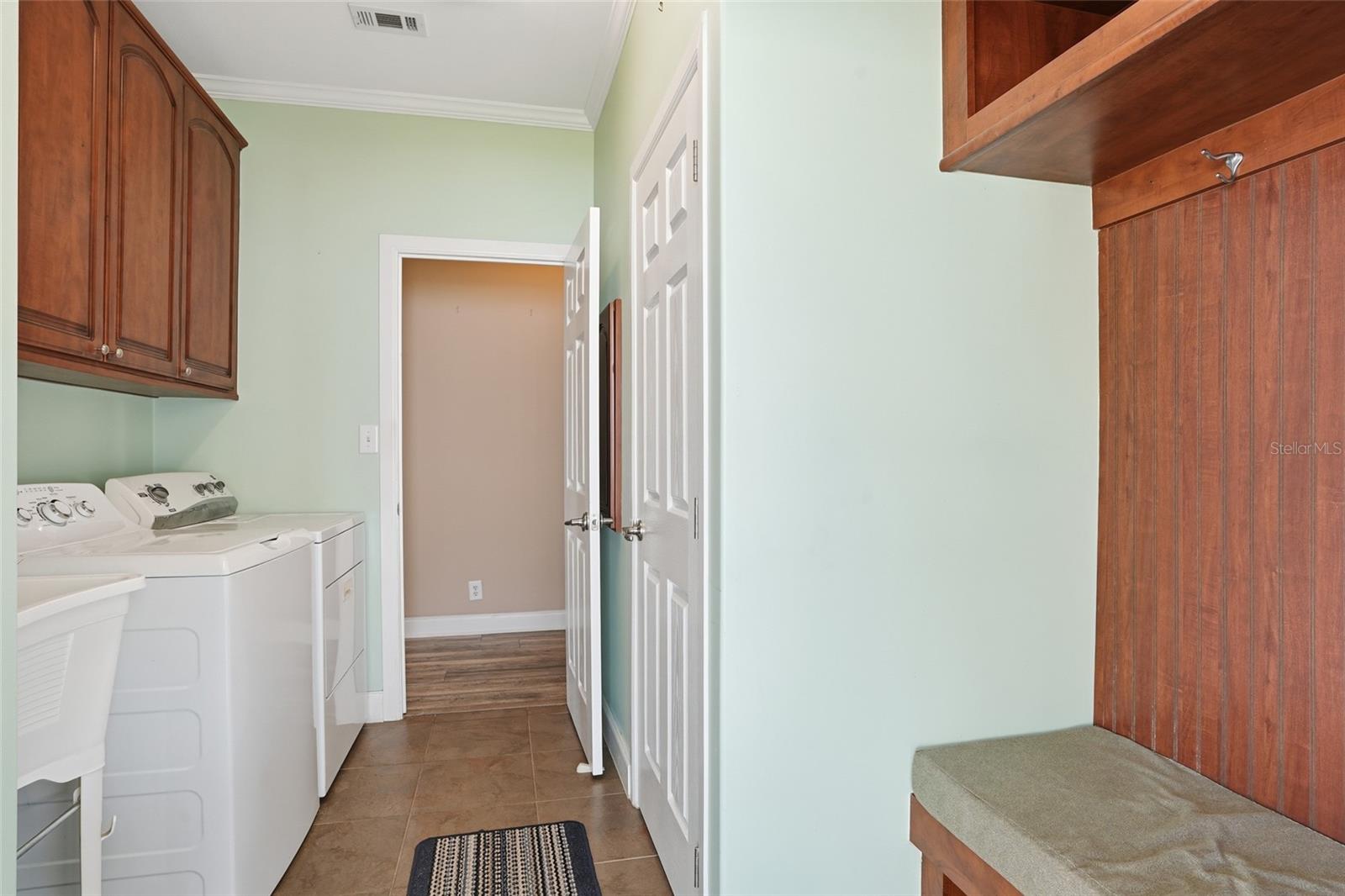 Image 33 of 41 For 8461 Kinglet Drive