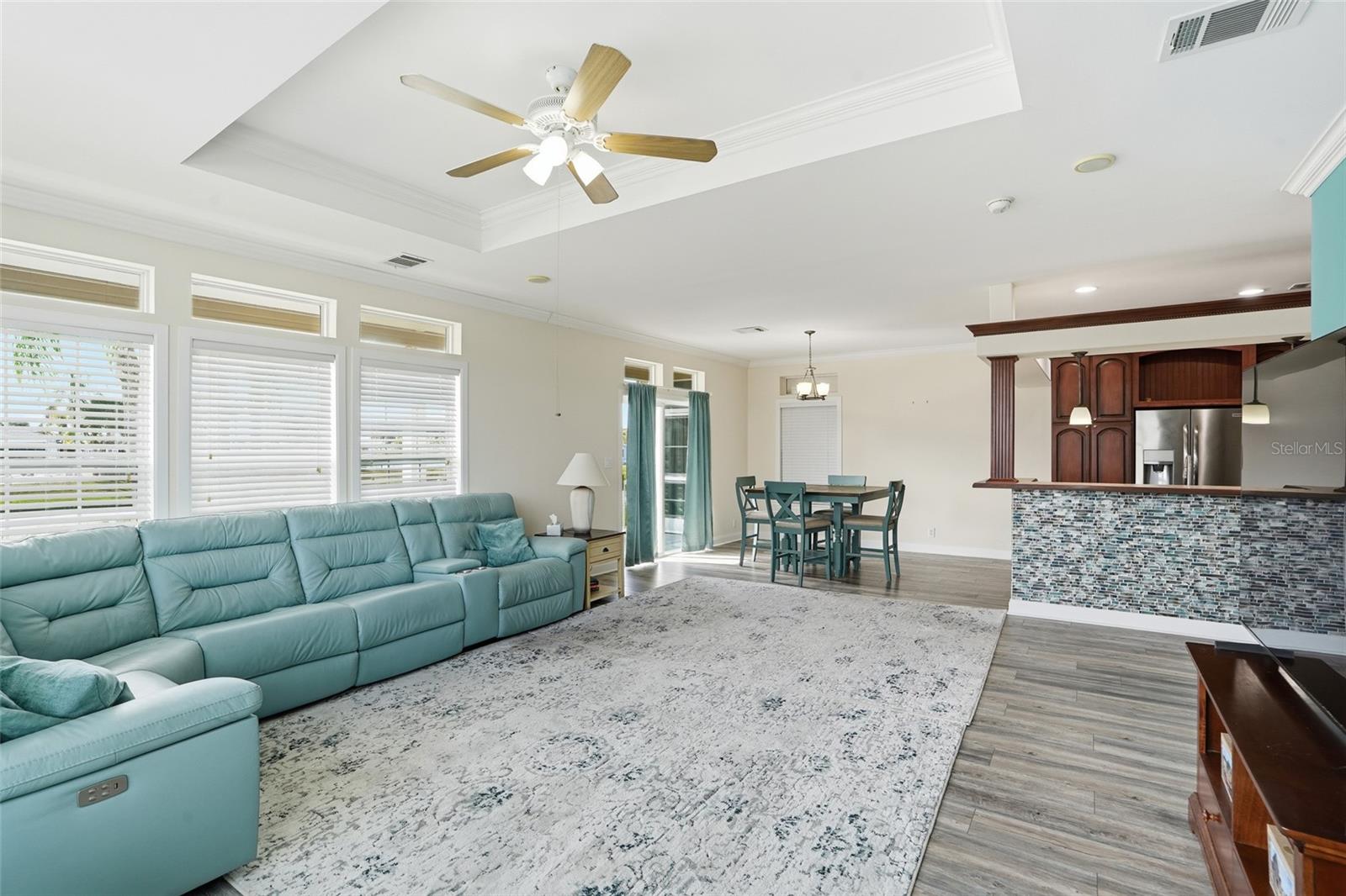 Image 5 of 41 For 8461 Kinglet Drive