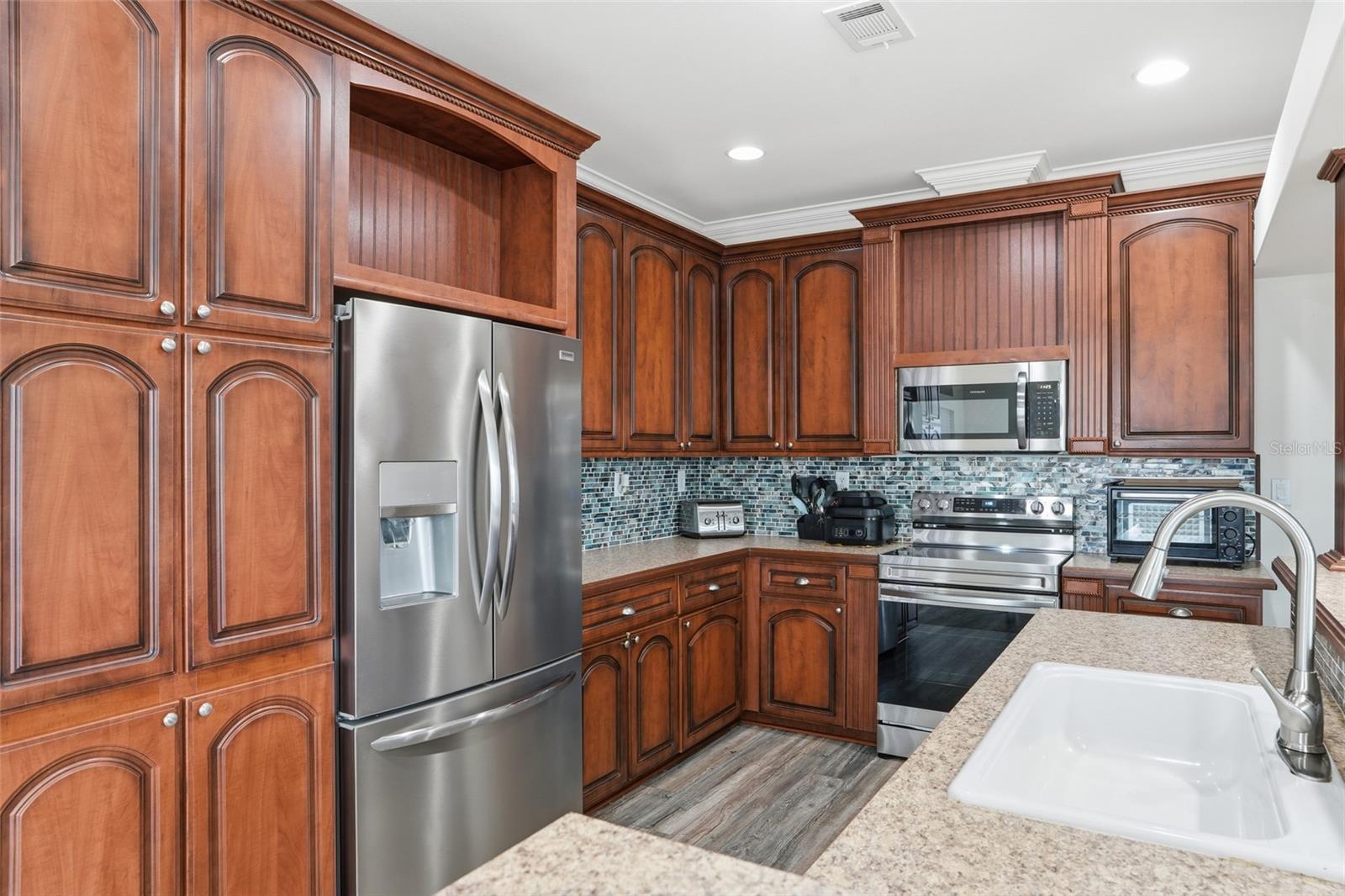 Image 8 of 41 For 8461 Kinglet Drive