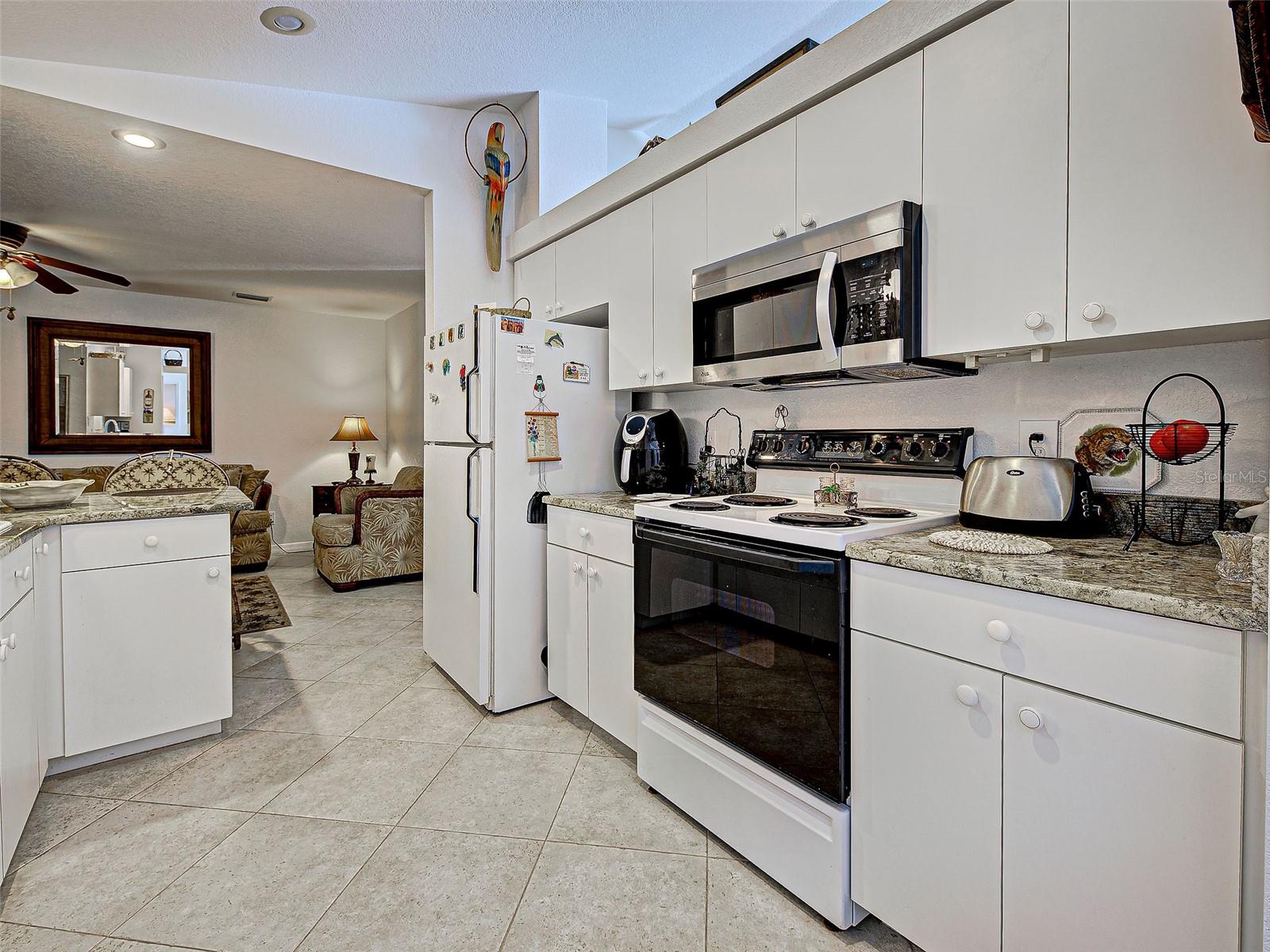 Image 16 of 59 For 1045 Clearview Drive