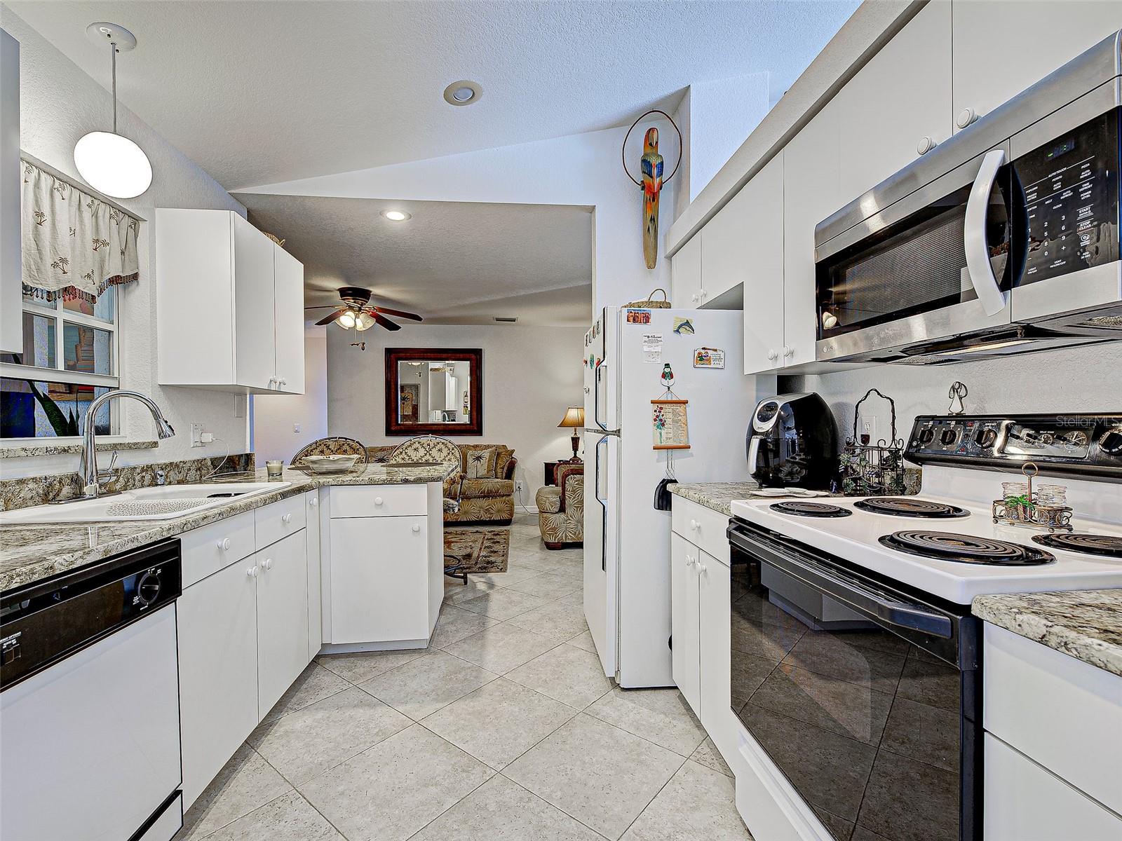 Image 17 of 59 For 1045 Clearview Drive