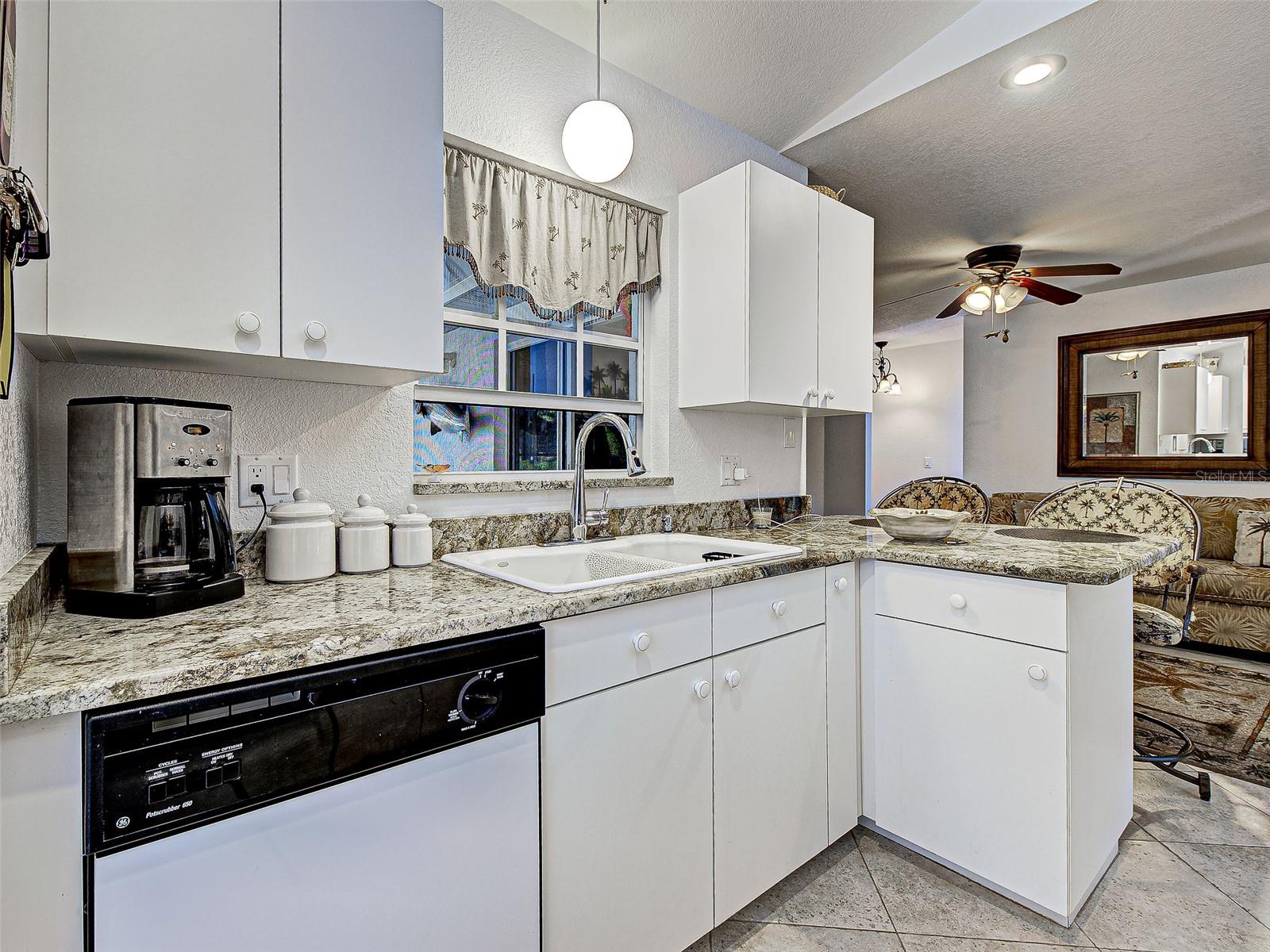 Image 18 of 59 For 1045 Clearview Drive