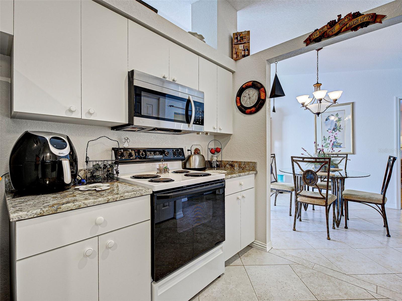 Image 19 of 59 For 1045 Clearview Drive