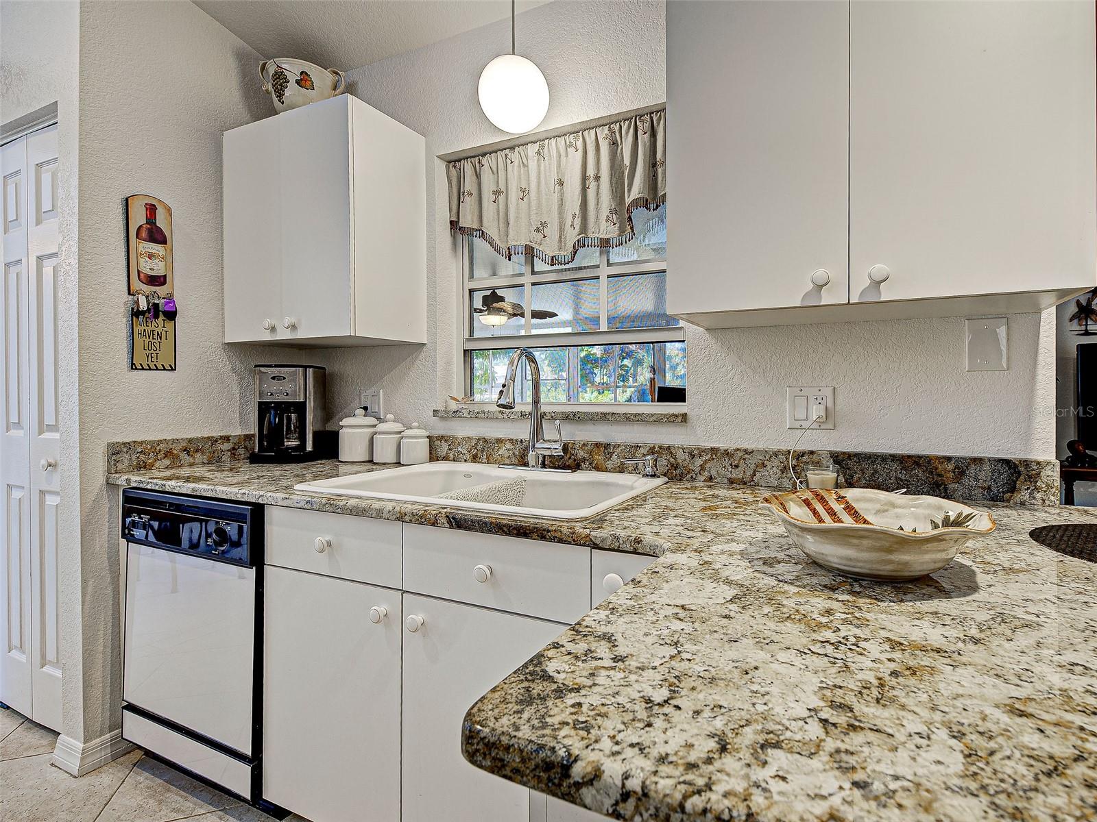 Image 20 of 59 For 1045 Clearview Drive