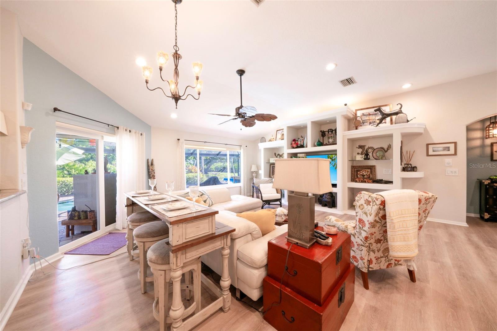 Image 10 of 50 For 4115 Cape Cole Boulevard