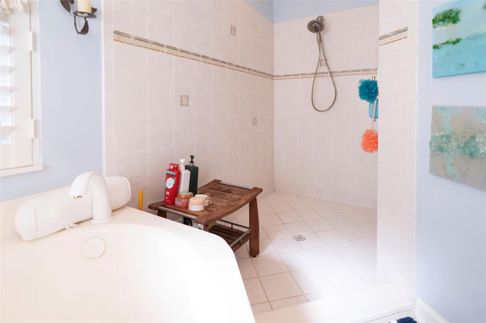 Image 20 of 50 For 4115 Cape Cole Boulevard