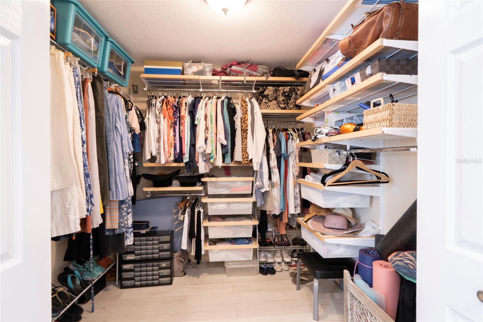 Image 22 of 50 For 4115 Cape Cole Boulevard