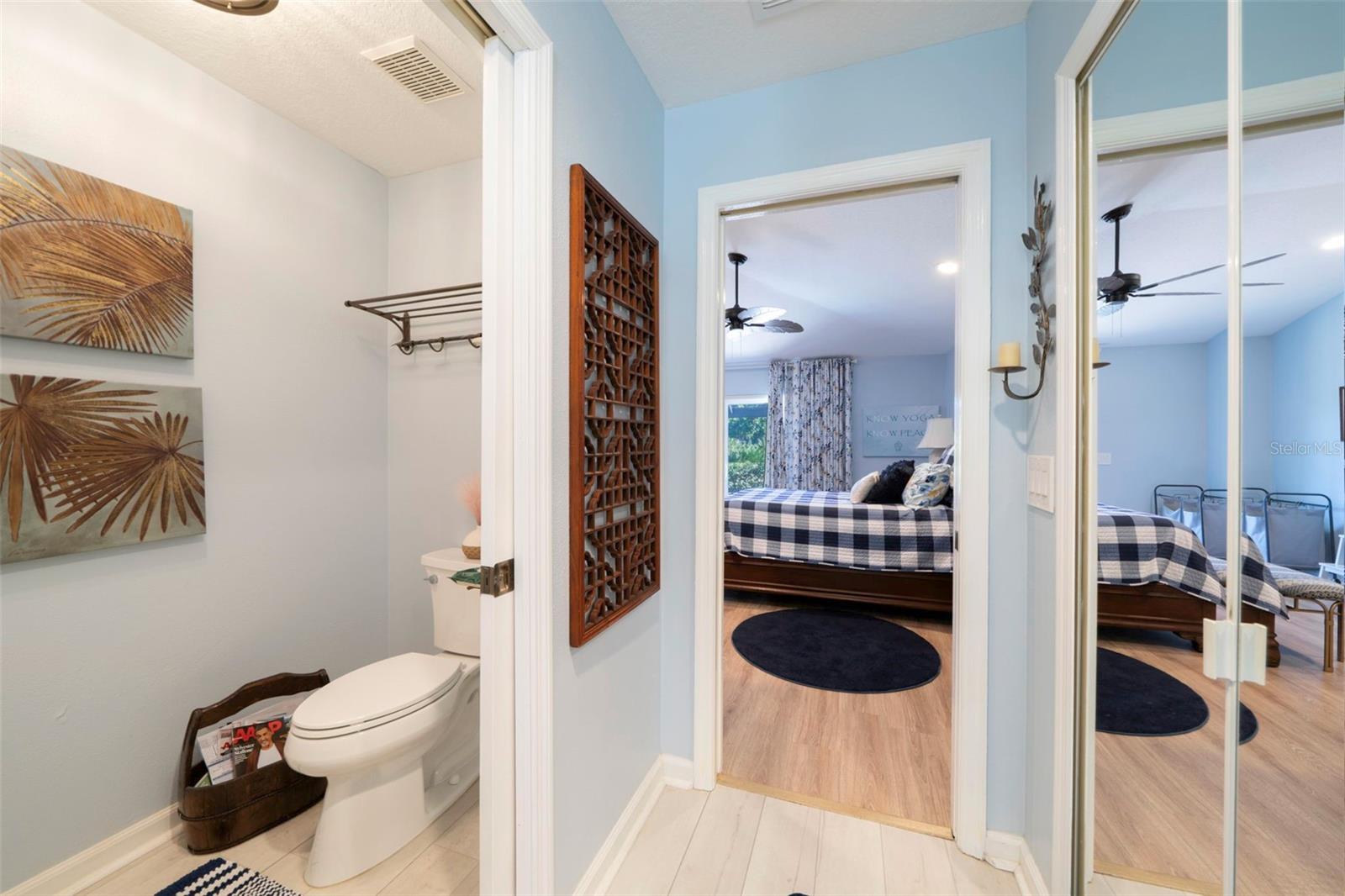 Image 23 of 50 For 4115 Cape Cole Boulevard