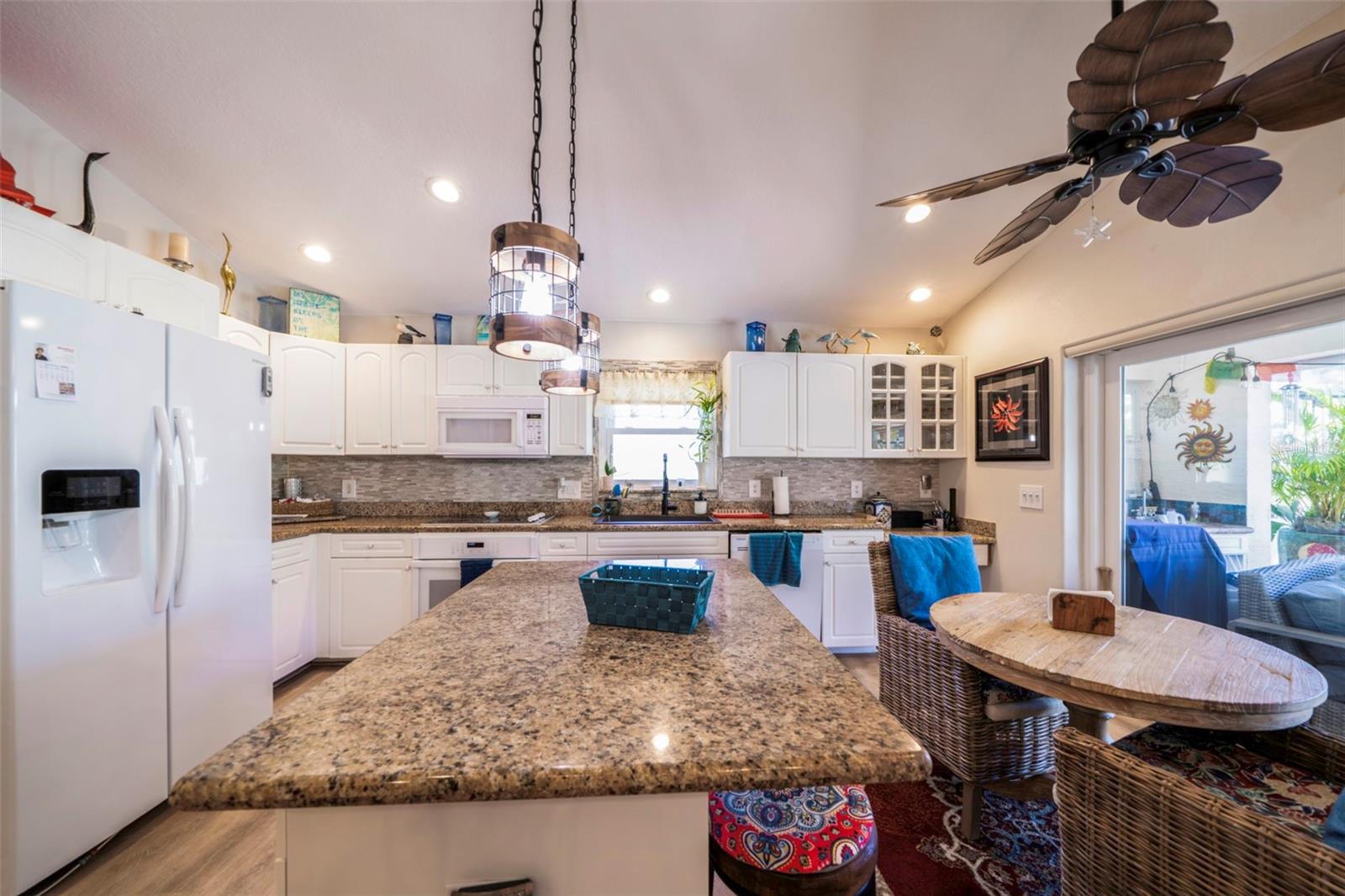 Image 27 of 50 For 4115 Cape Cole Boulevard