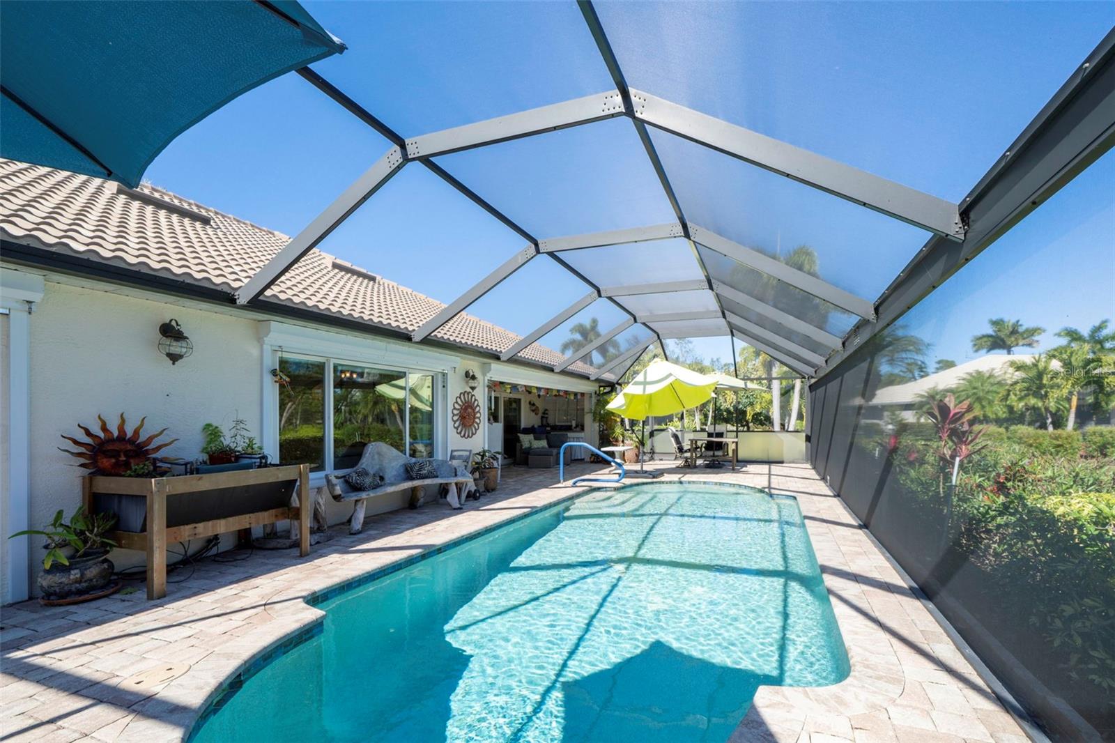 Image 35 of 50 For 4115 Cape Cole Boulevard