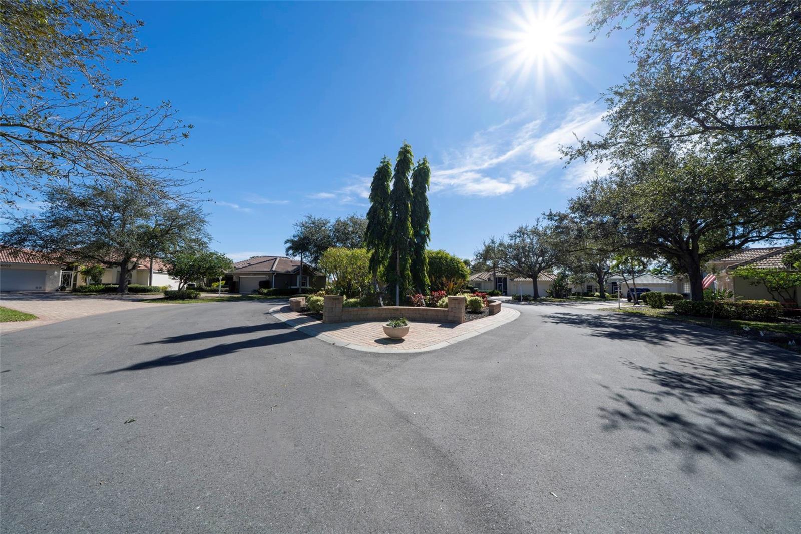 Image 38 of 50 For 4115 Cape Cole Boulevard