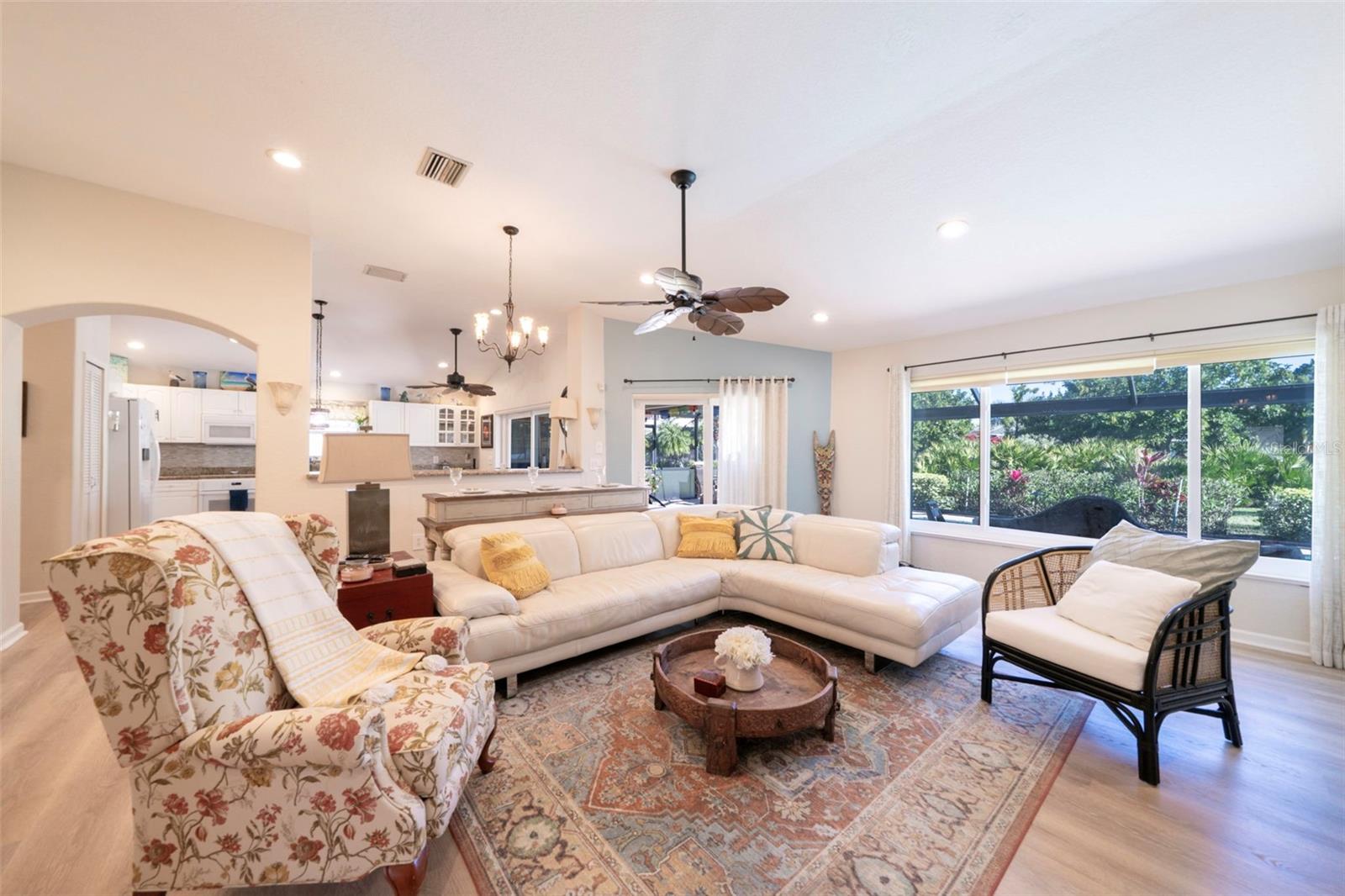 Image 7 of 50 For 4115 Cape Cole Boulevard