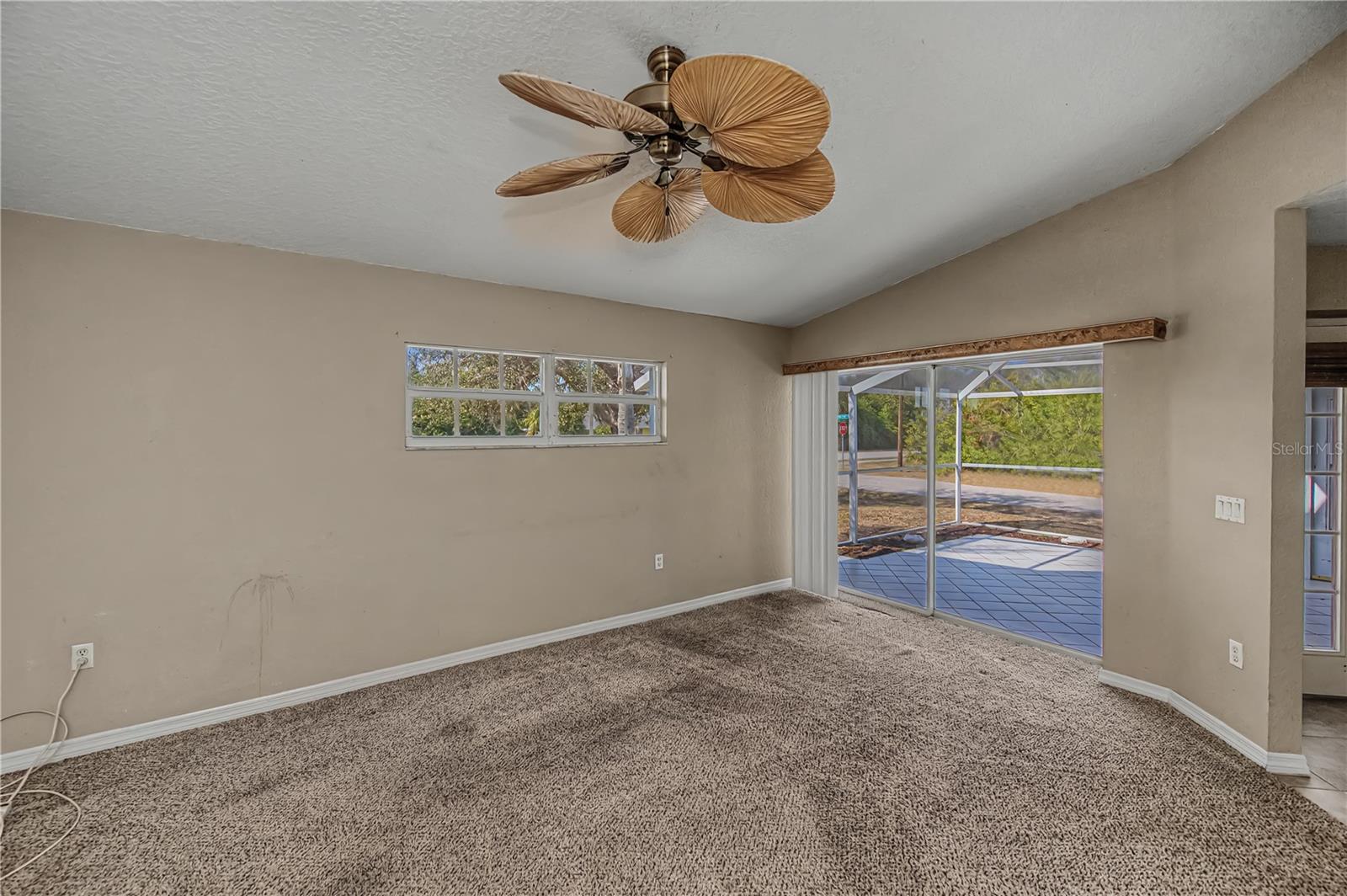 Image 17 of 81 For 209 Springview Circle Nw