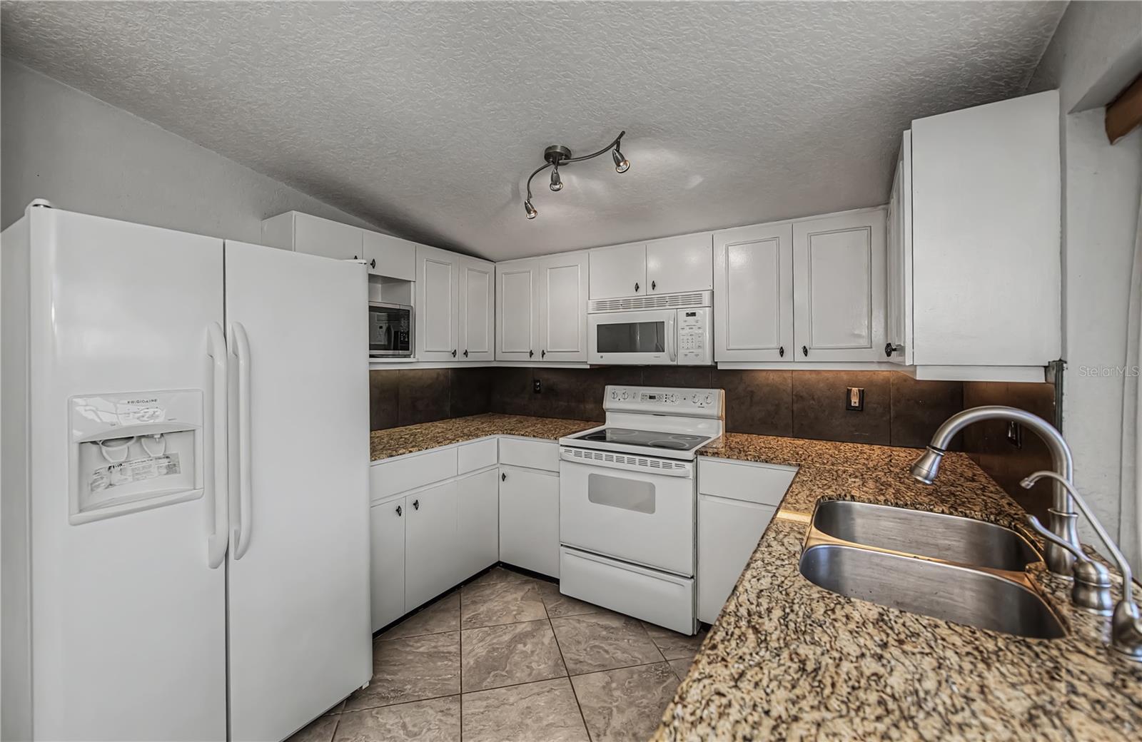 Image 24 of 81 For 209 Springview Circle Nw