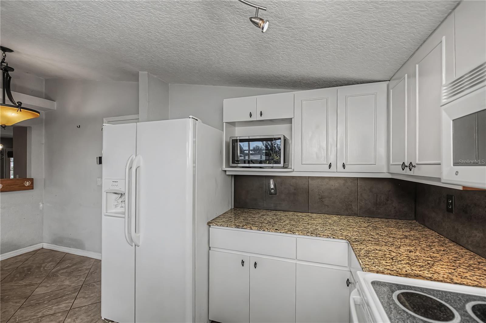 Image 25 of 81 For 209 Springview Circle Nw