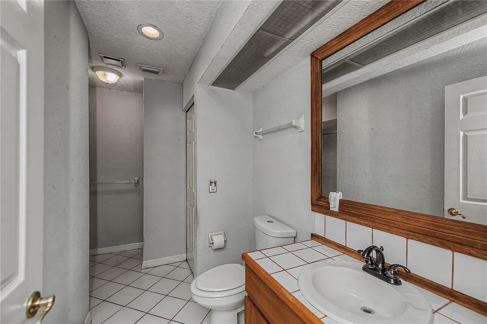 Image 41 of 81 For 209 Springview Circle Nw