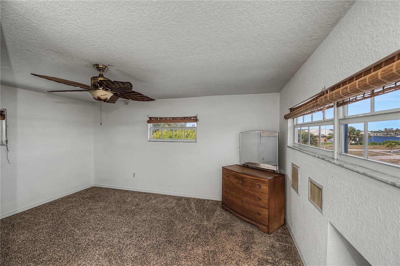 Image 46 of 81 For 209 Springview Circle Nw