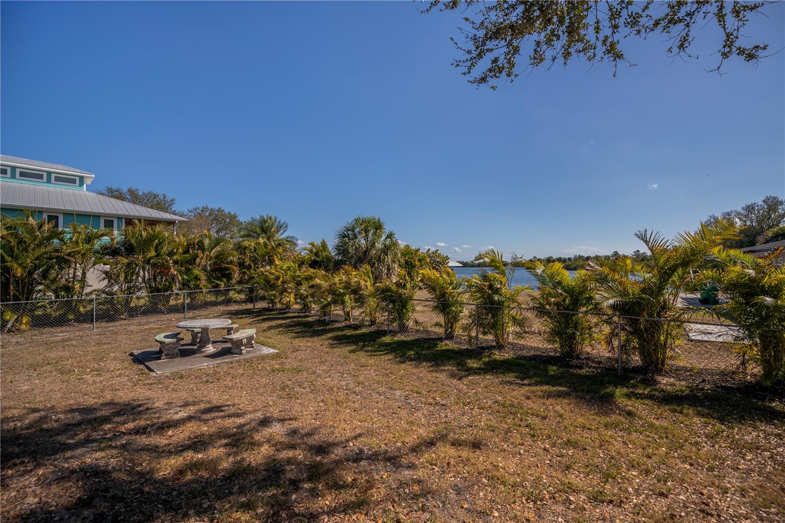 Image 65 of 81 For 209 Springview Circle Nw