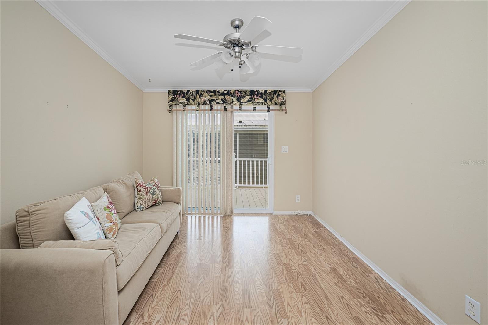 Image 12 of 41 For 14 Freeman Avenue