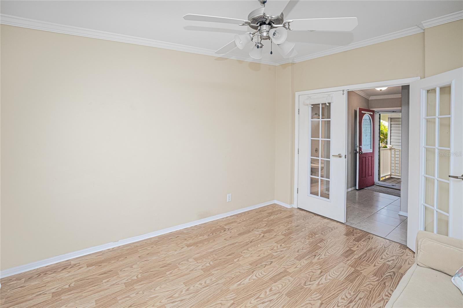 Image 13 of 41 For 14 Freeman Avenue