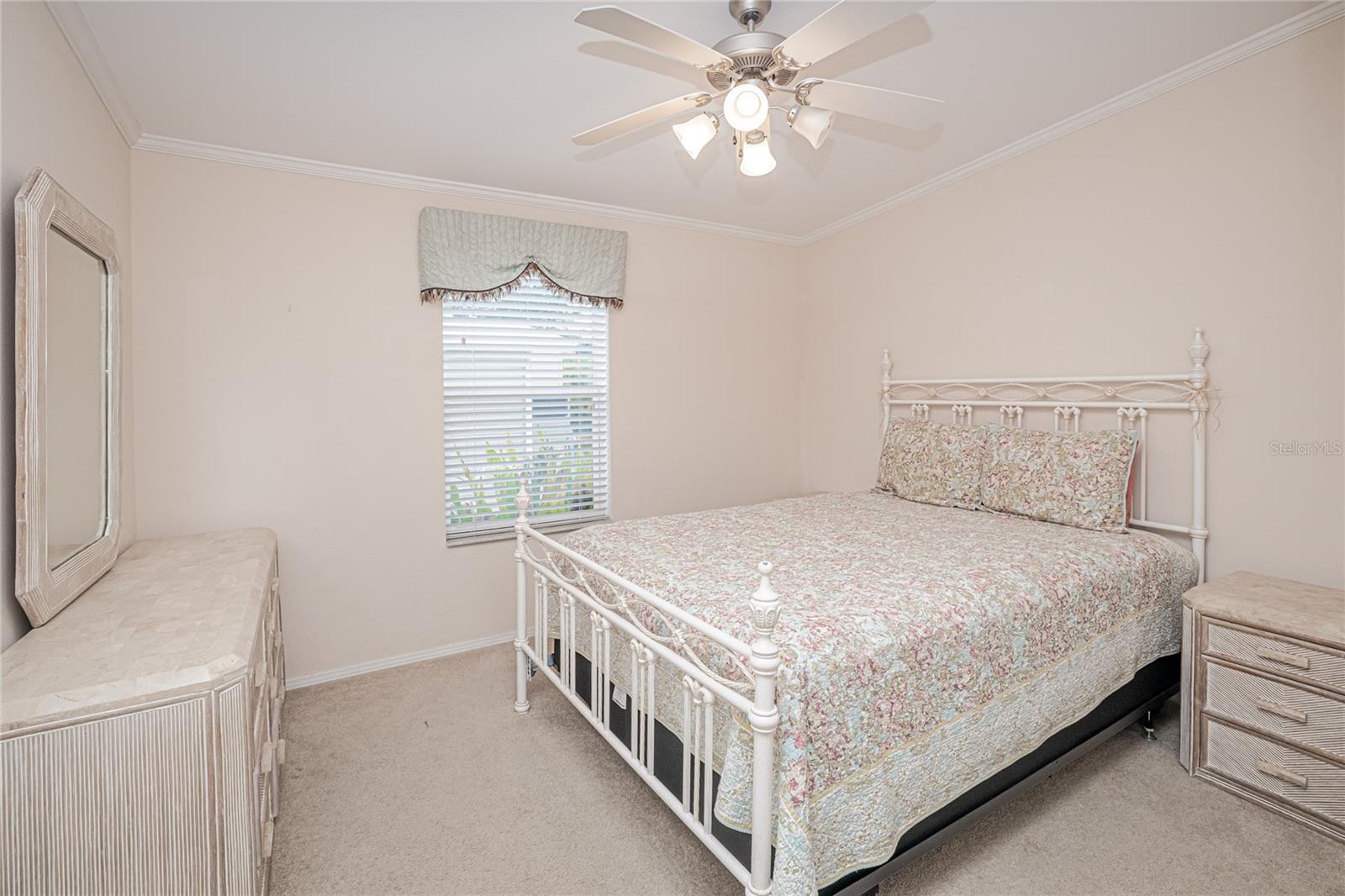 Image 15 of 41 For 14 Freeman Avenue