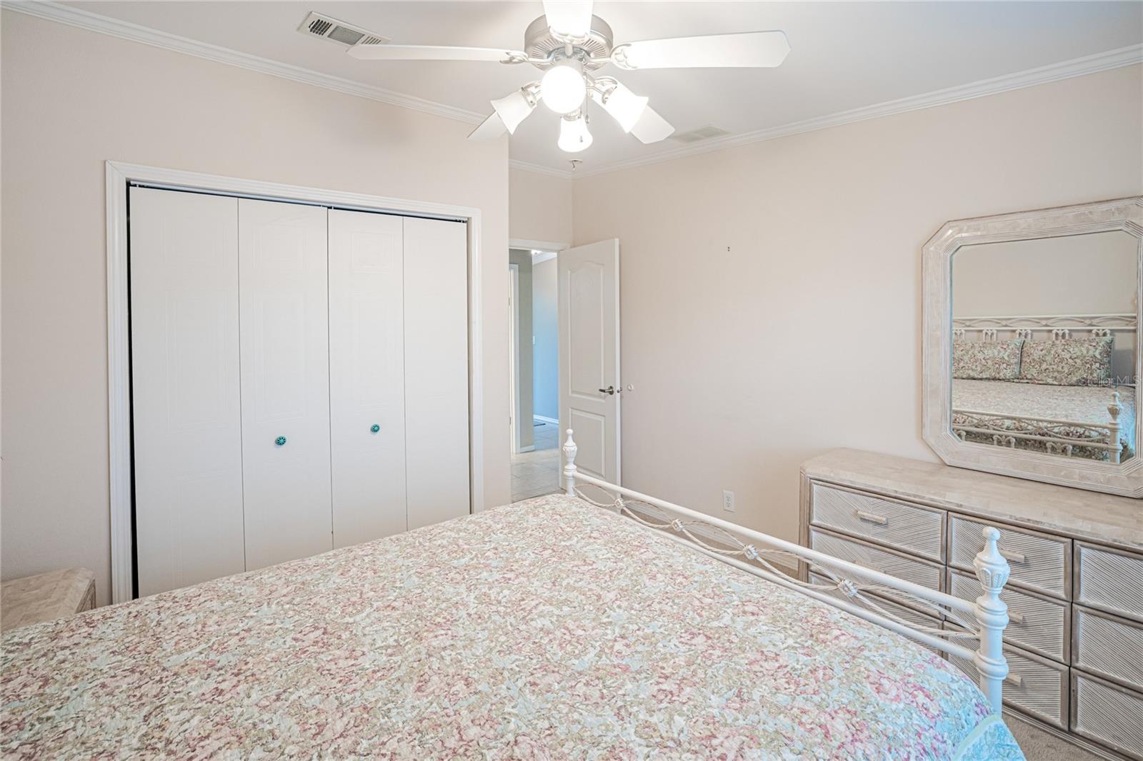 Image 17 of 41 For 14 Freeman Avenue