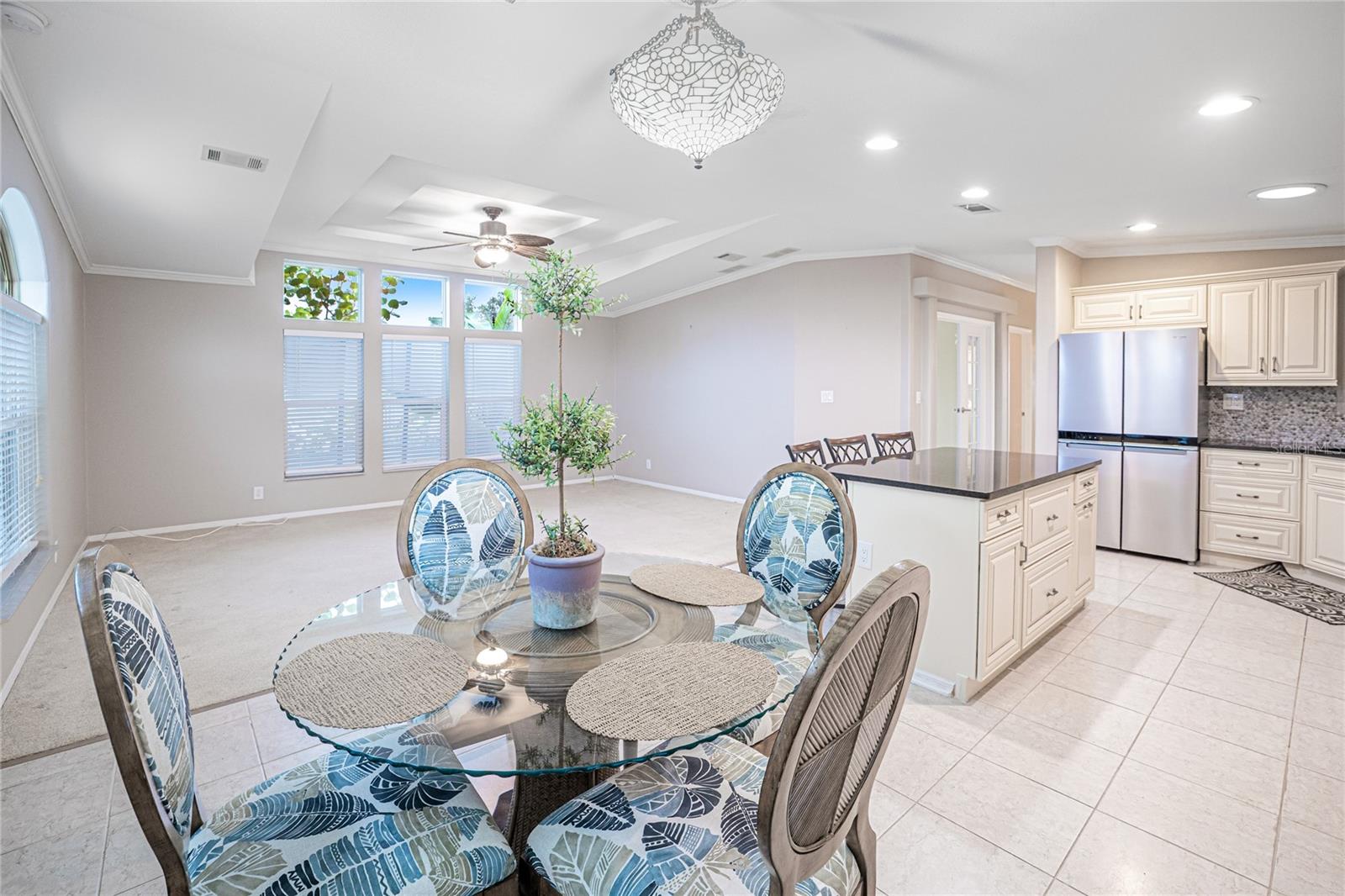 Image 2 of 41 For 14 Freeman Avenue