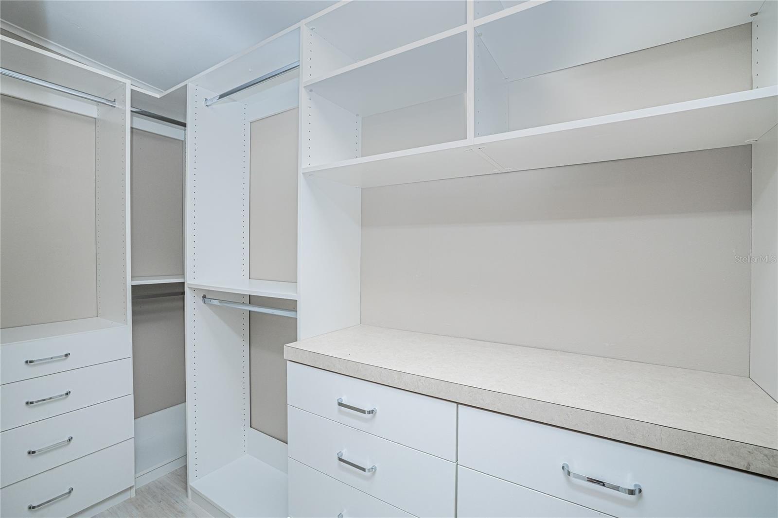 Image 22 of 41 For 14 Freeman Avenue