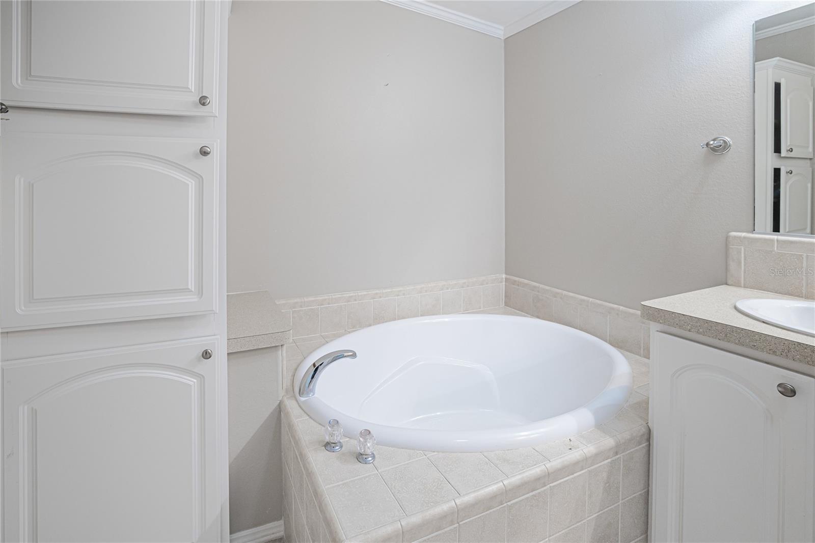 Image 25 of 41 For 14 Freeman Avenue