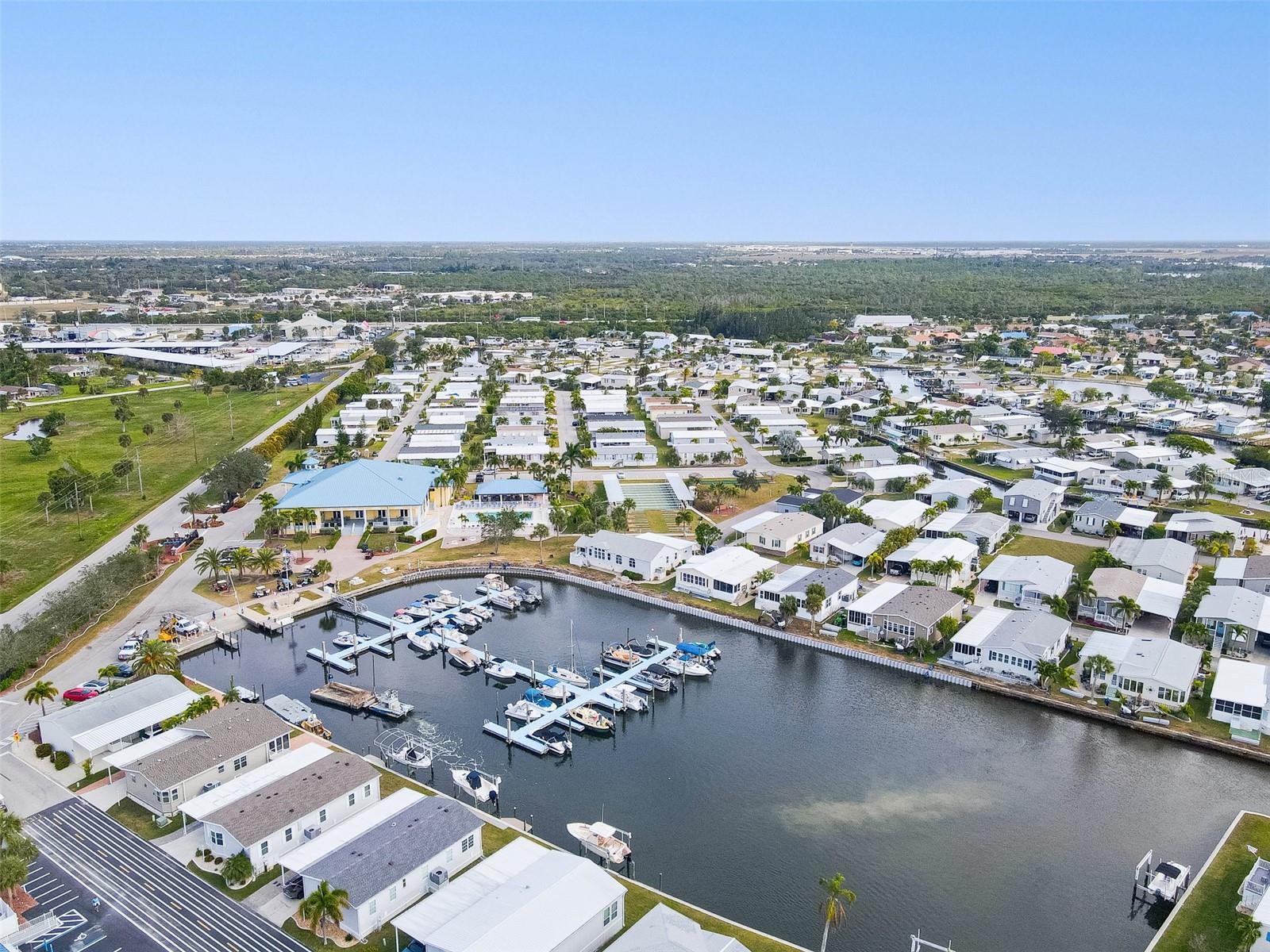 Image 32 of 41 For 14 Freeman Avenue