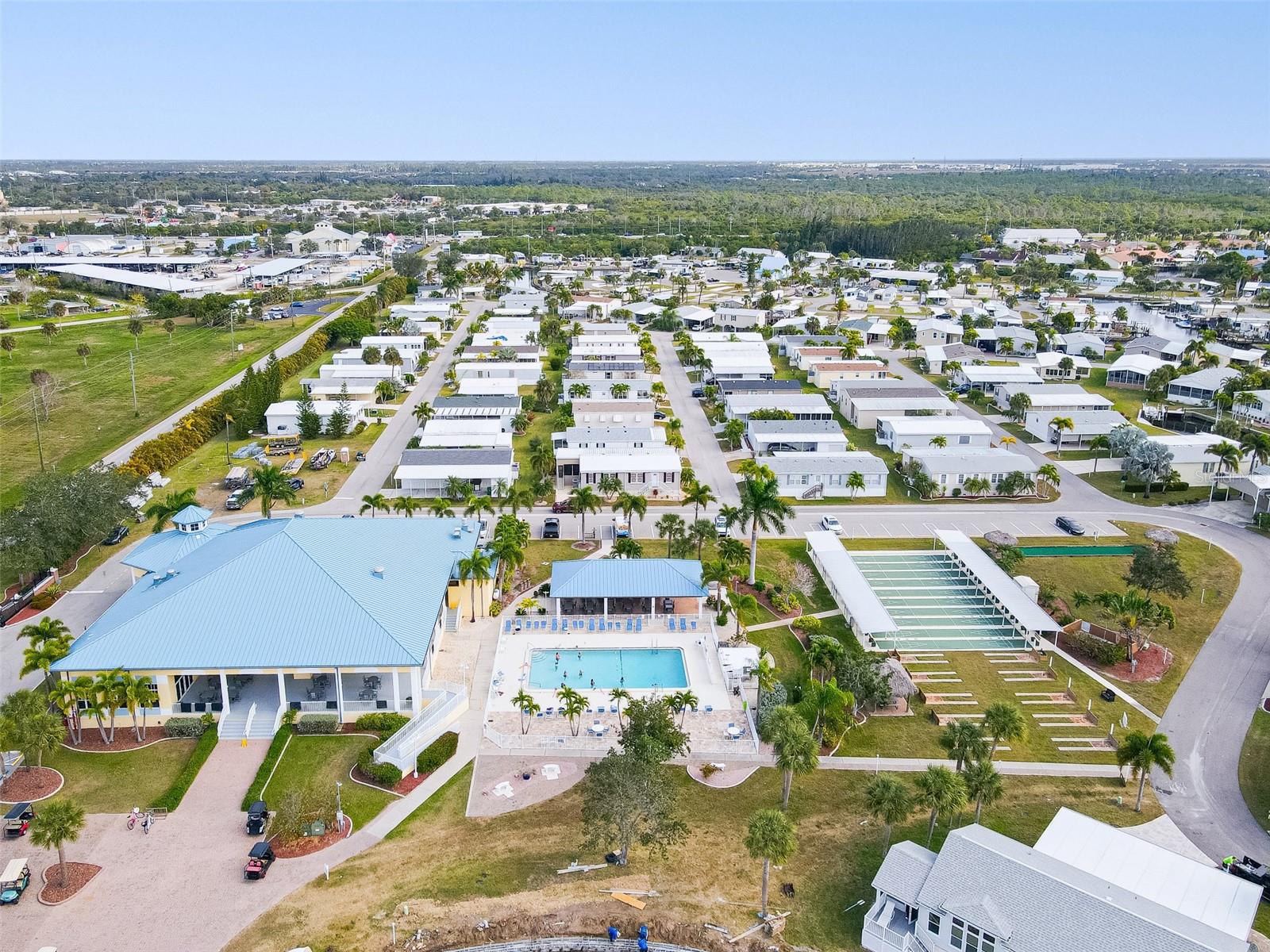 Image 33 of 41 For 14 Freeman Avenue