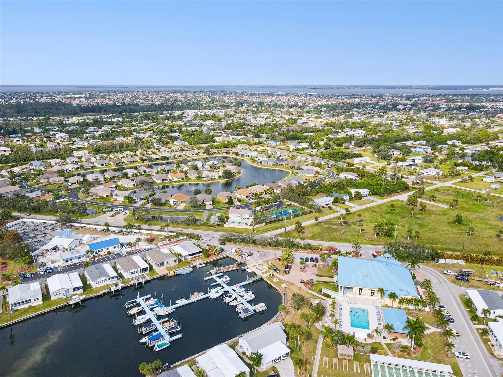 Image 35 of 41 For 14 Freeman Avenue