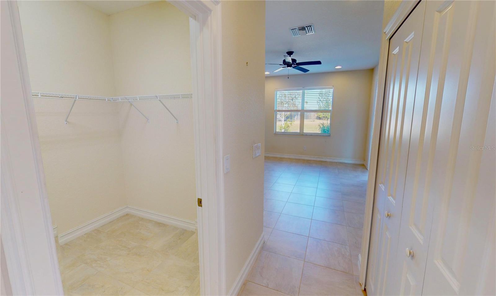 Image 11 of 33 For 7505 Carissa