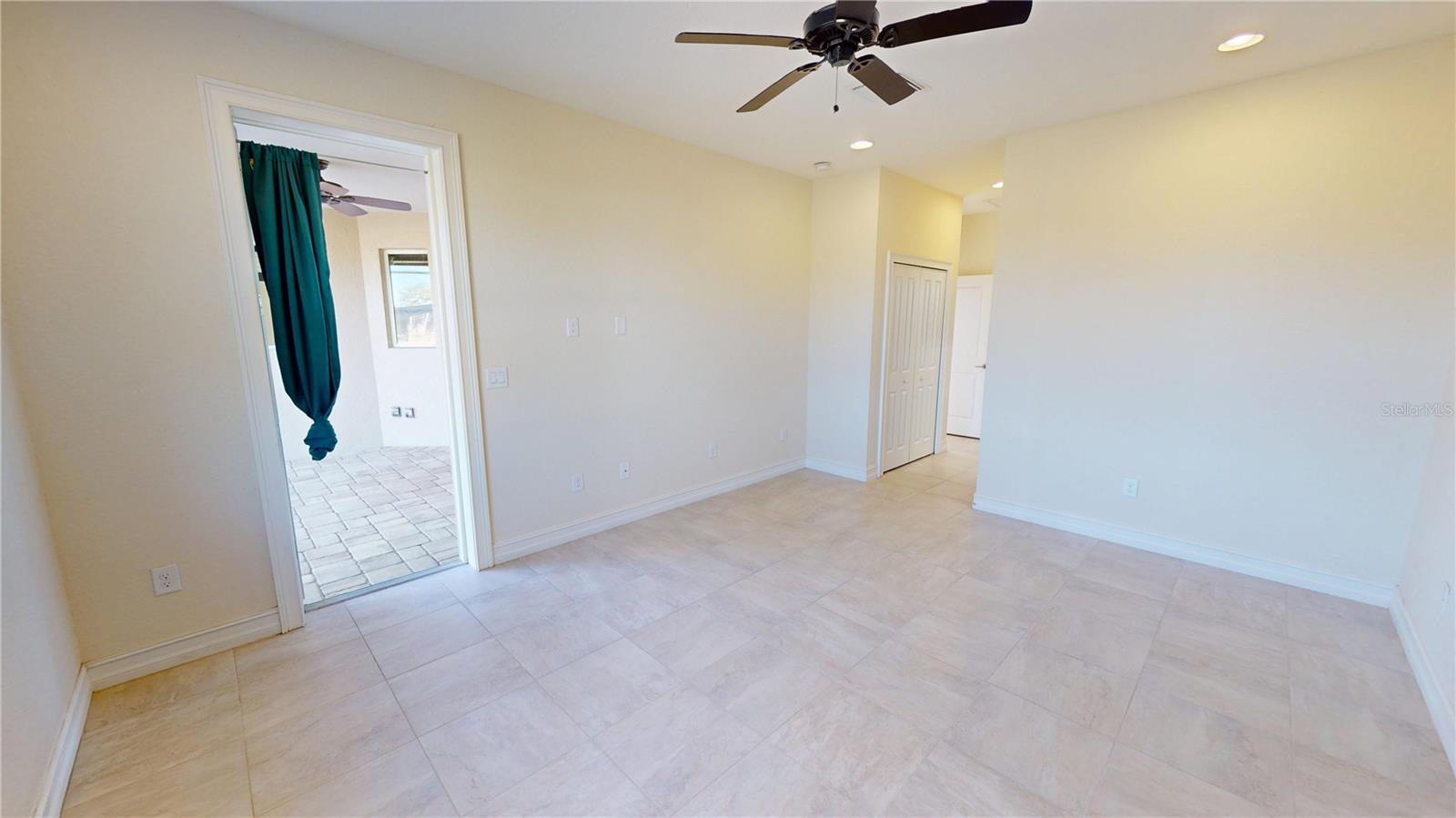 Image 13 of 33 For 7505 Carissa