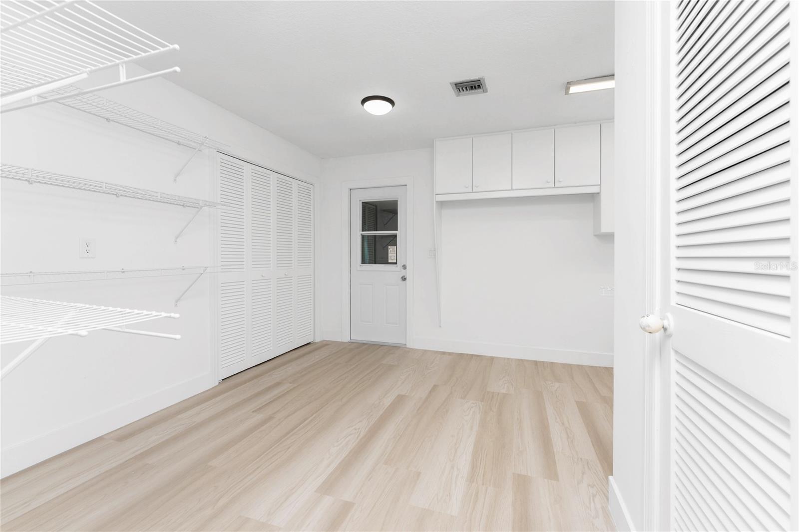 Image 40 of 92 For 341 Severin Road Se