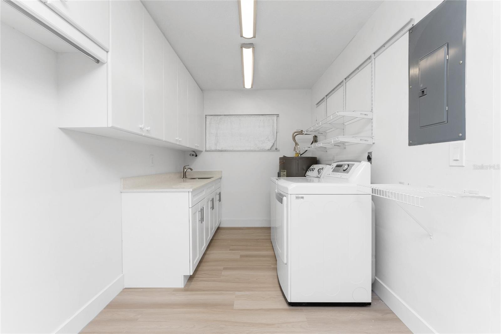 Image 42 of 92 For 341 Severin Road Se