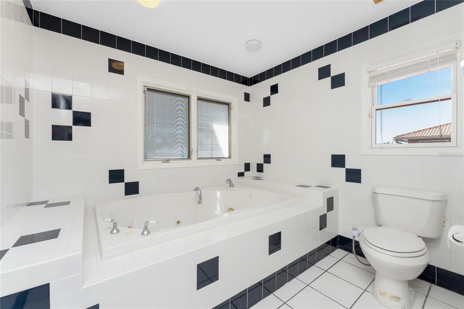 Image 69 of 92 For 341 Severin Road Se