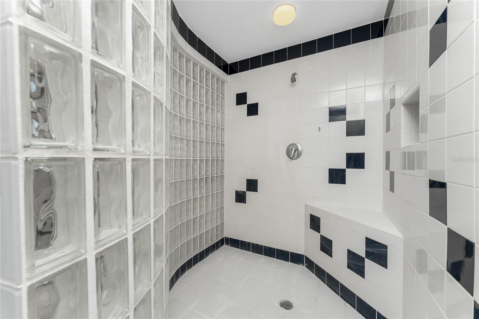 Image 71 of 92 For 341 Severin Road Se