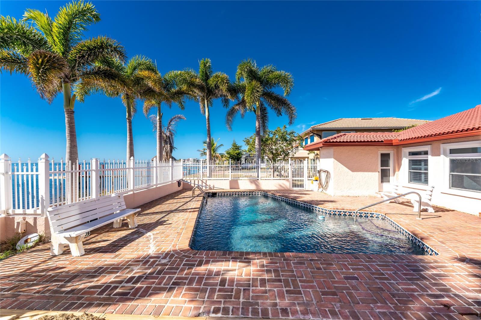 Image 76 of 92 For 341 Severin Road Se