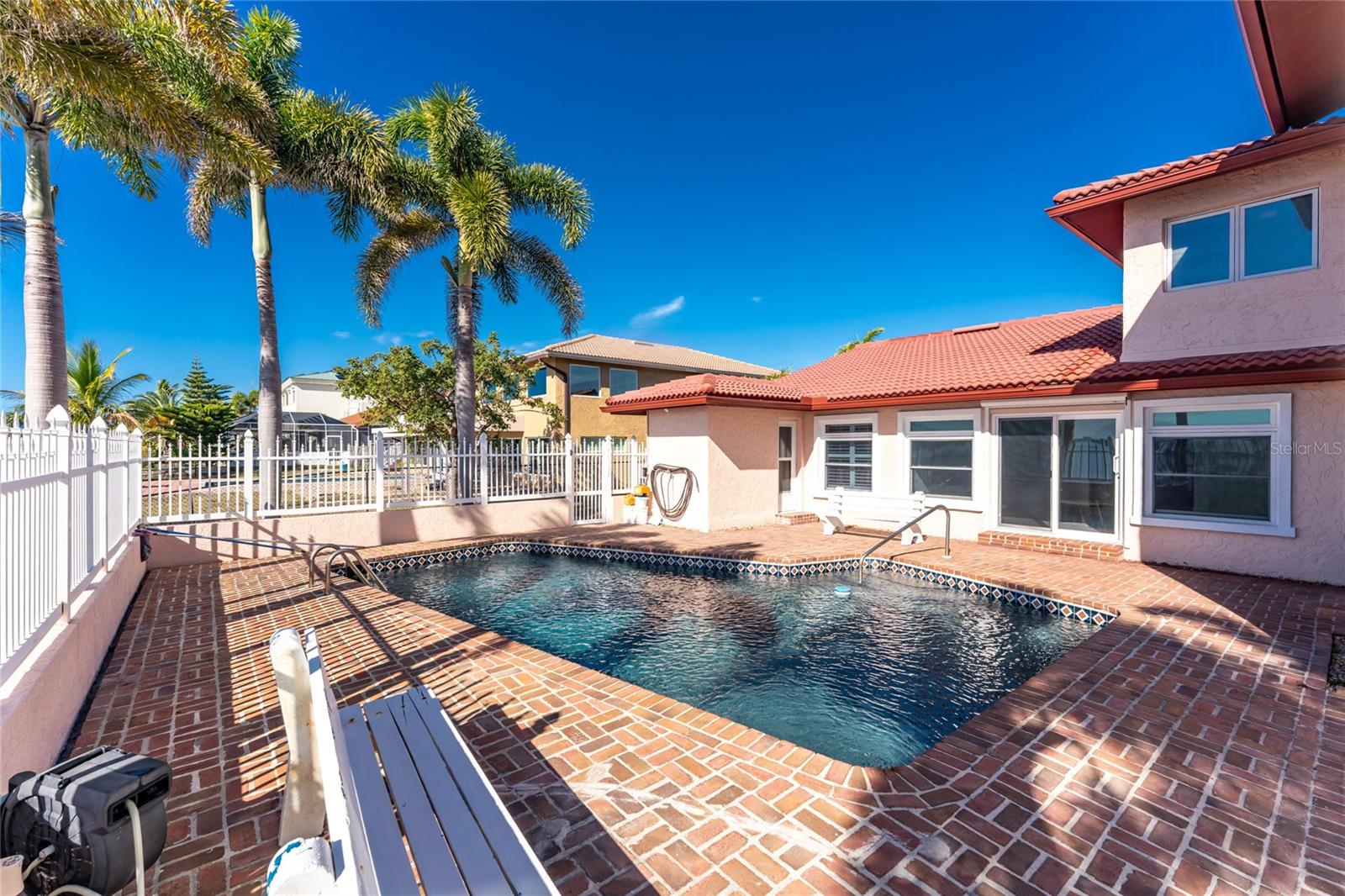 Image 77 of 92 For 341 Severin Road Se