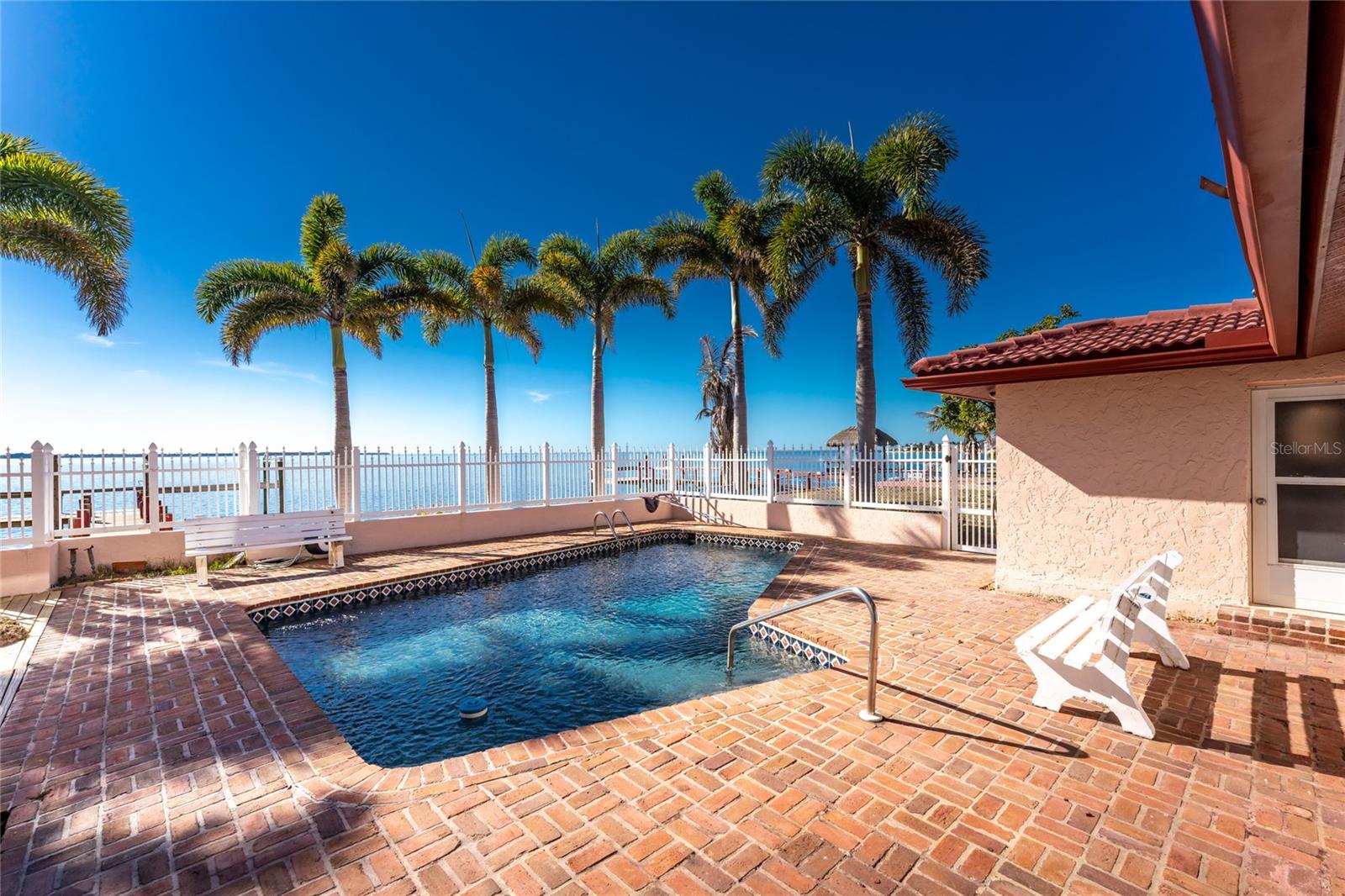 Image 78 of 92 For 341 Severin Road Se