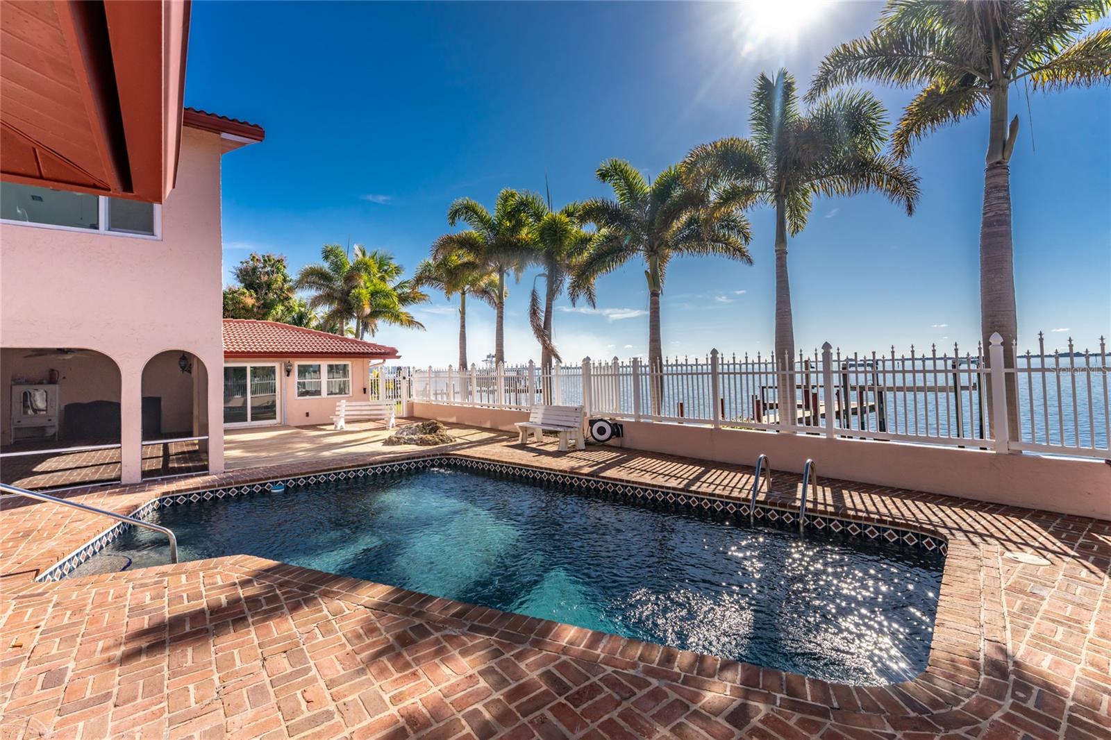 Image 79 of 92 For 341 Severin Road Se