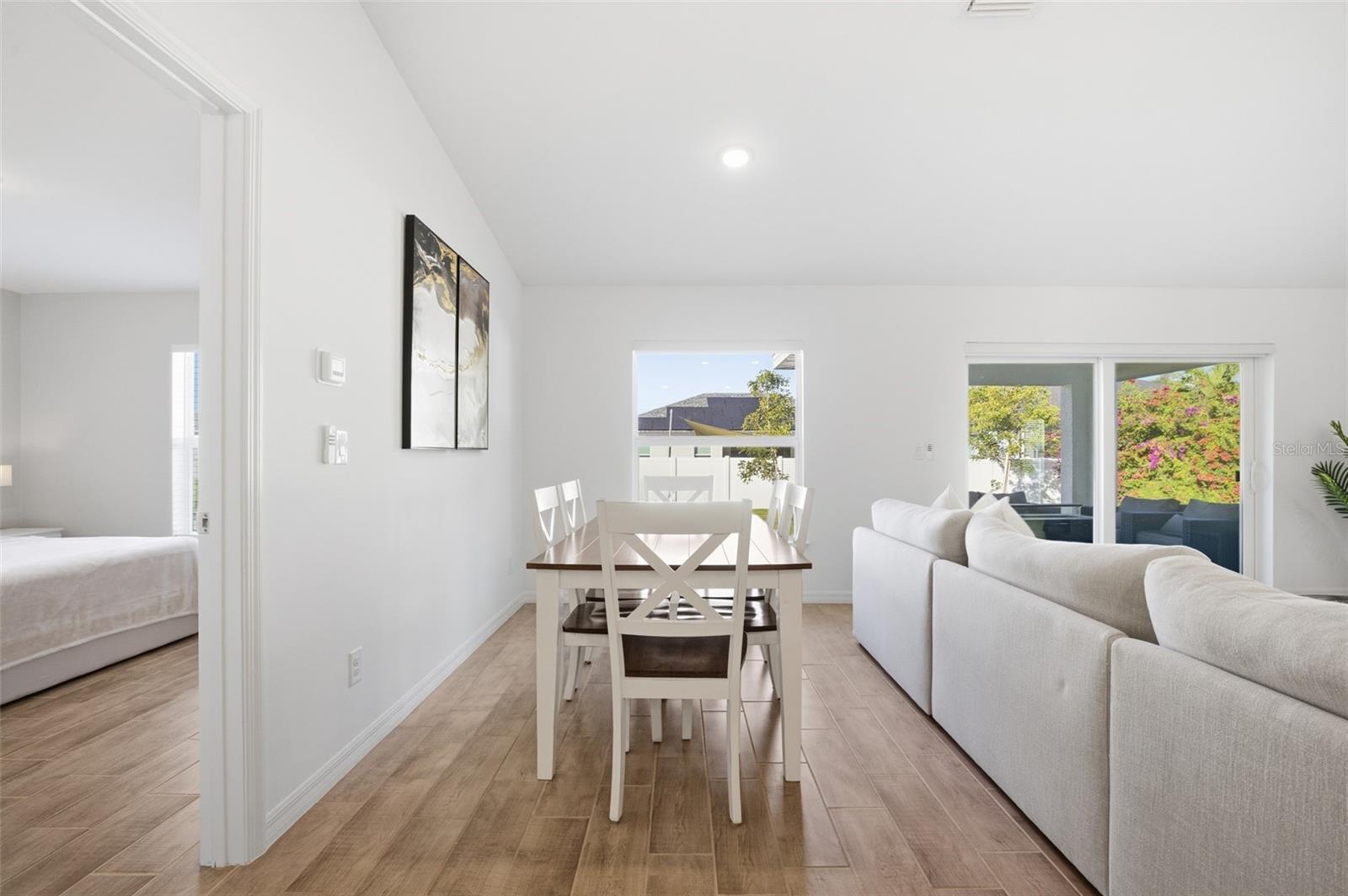 Image 16 of 41 For 1910 27th Place