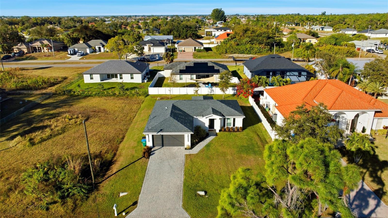 Image 2 of 41 For 1910 27th Place