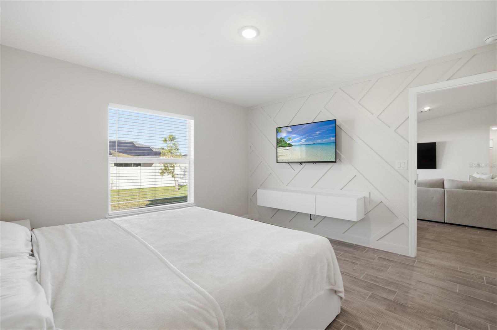 Image 22 of 41 For 1910 27th Place