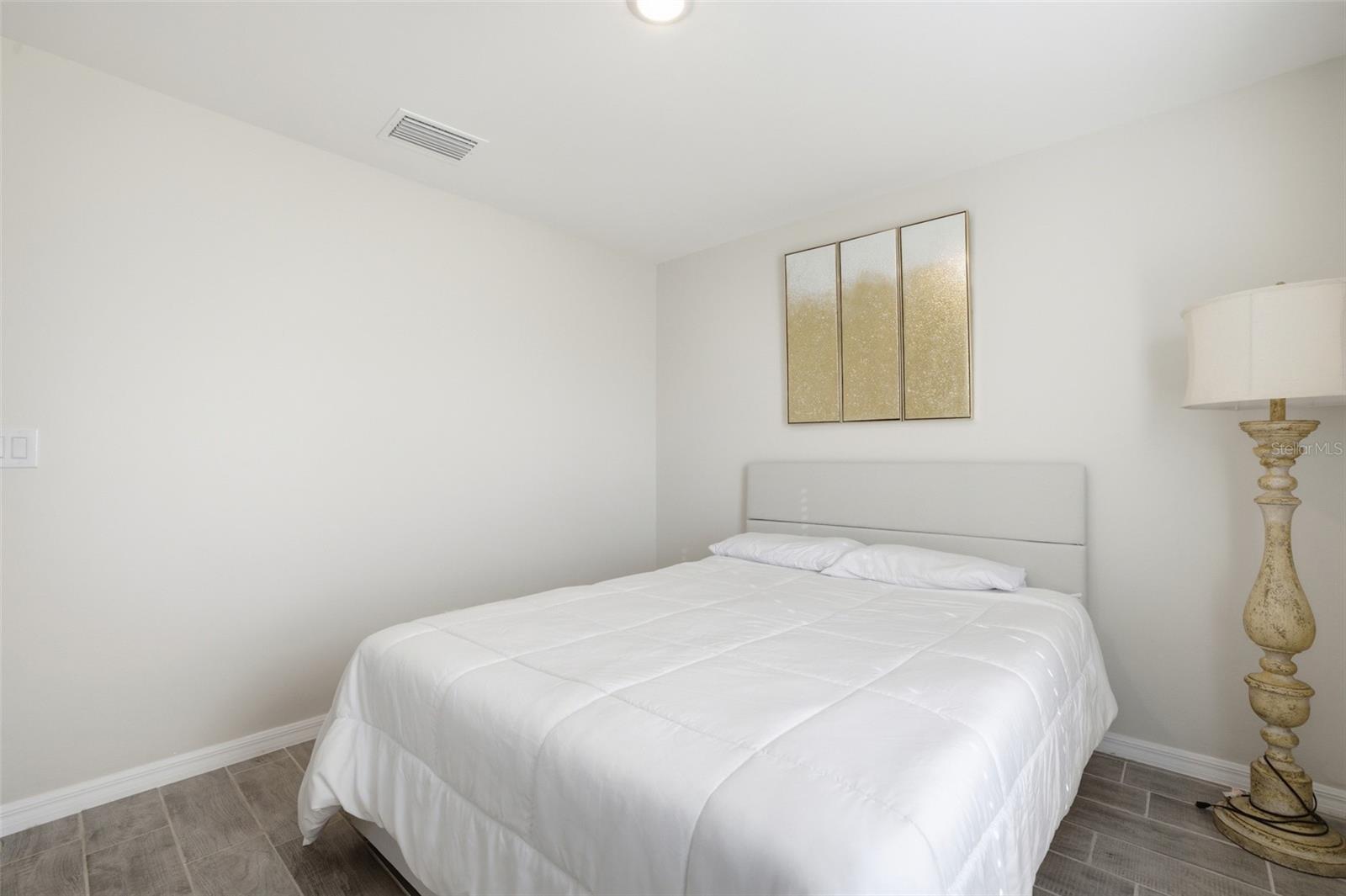 Image 28 of 41 For 1910 27th Place