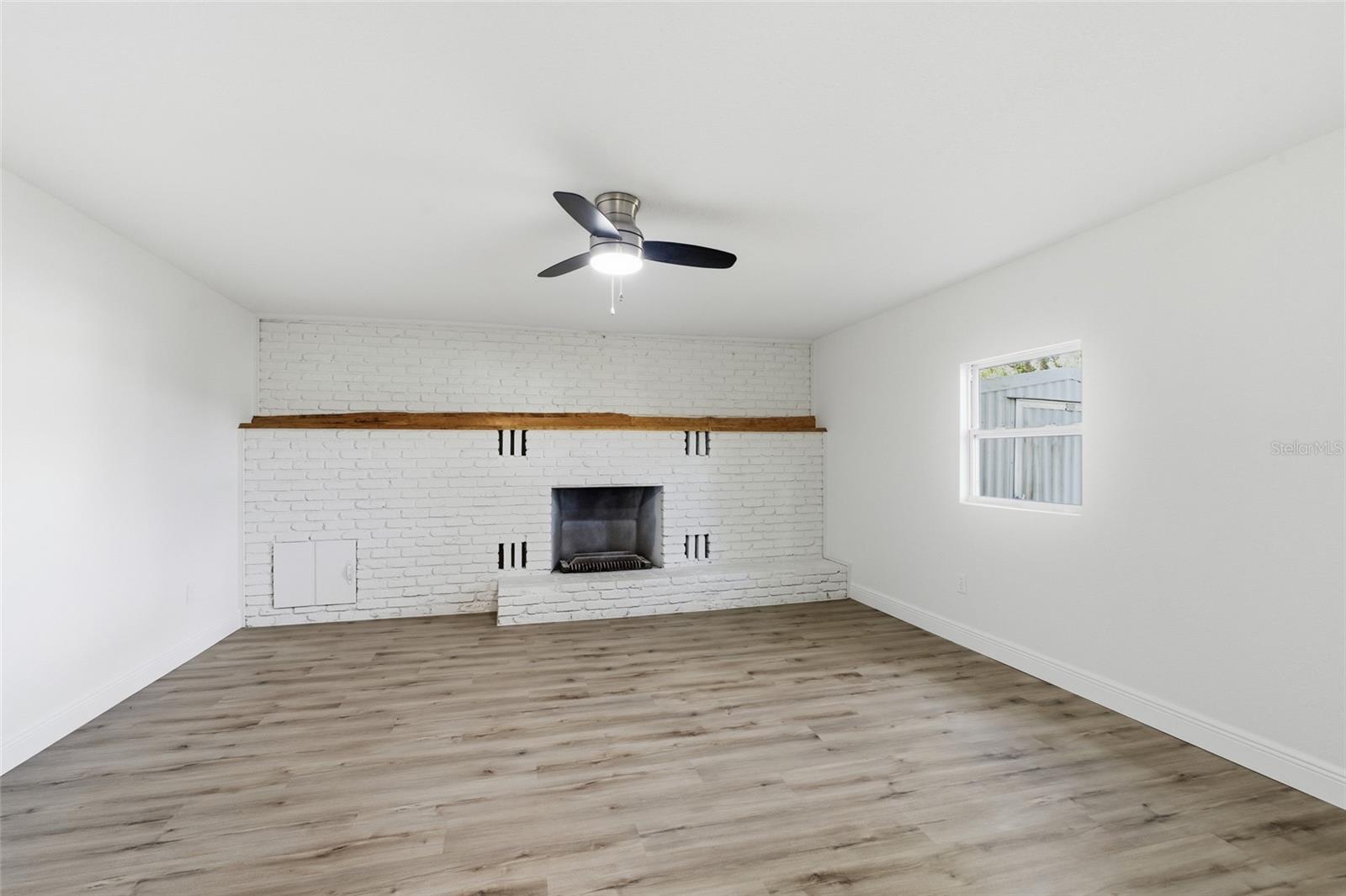 Image 25 of 43 For 3019 Amanda Street