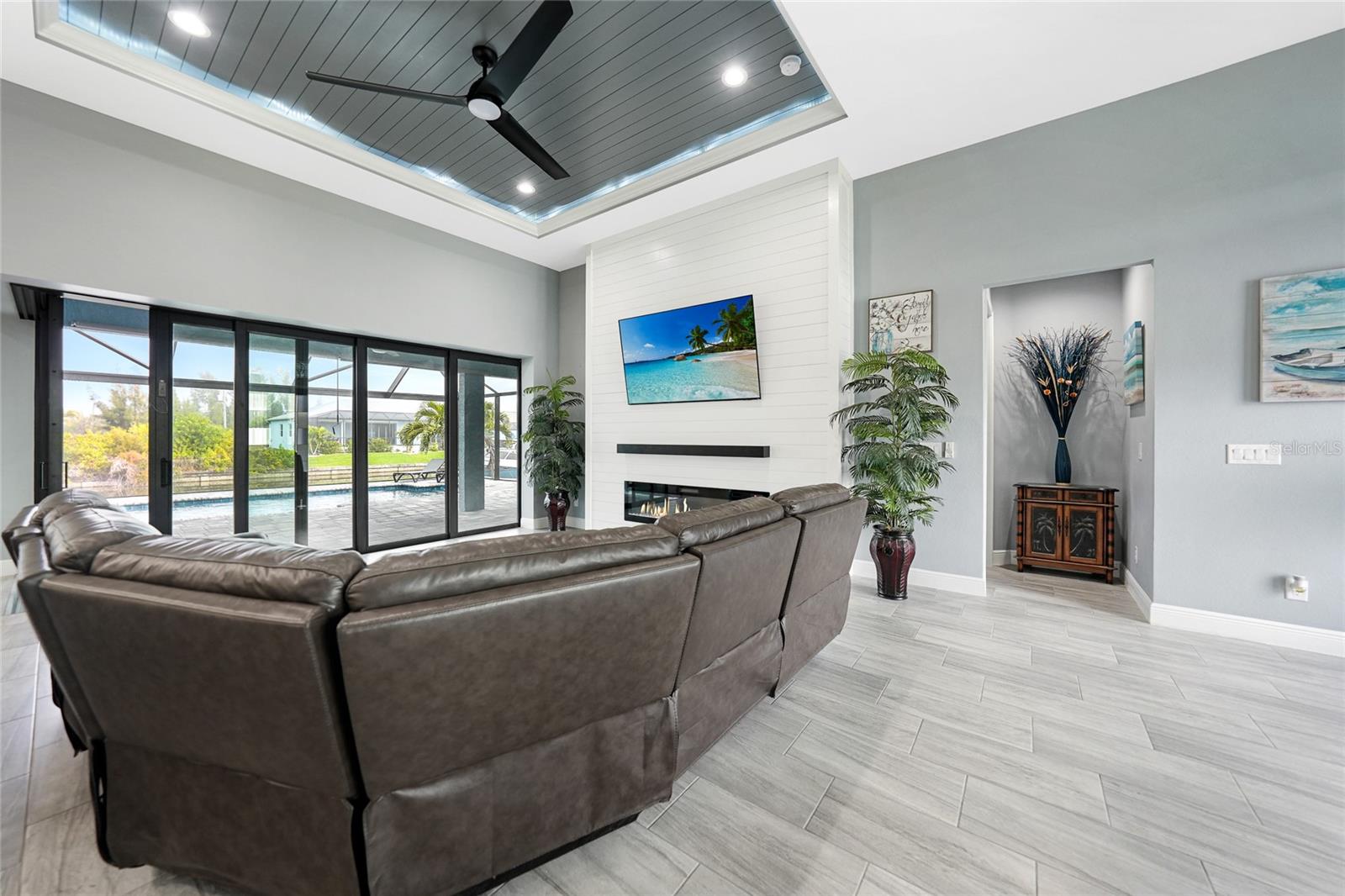 Image 6 of 48 For 15148 Taurus Circle