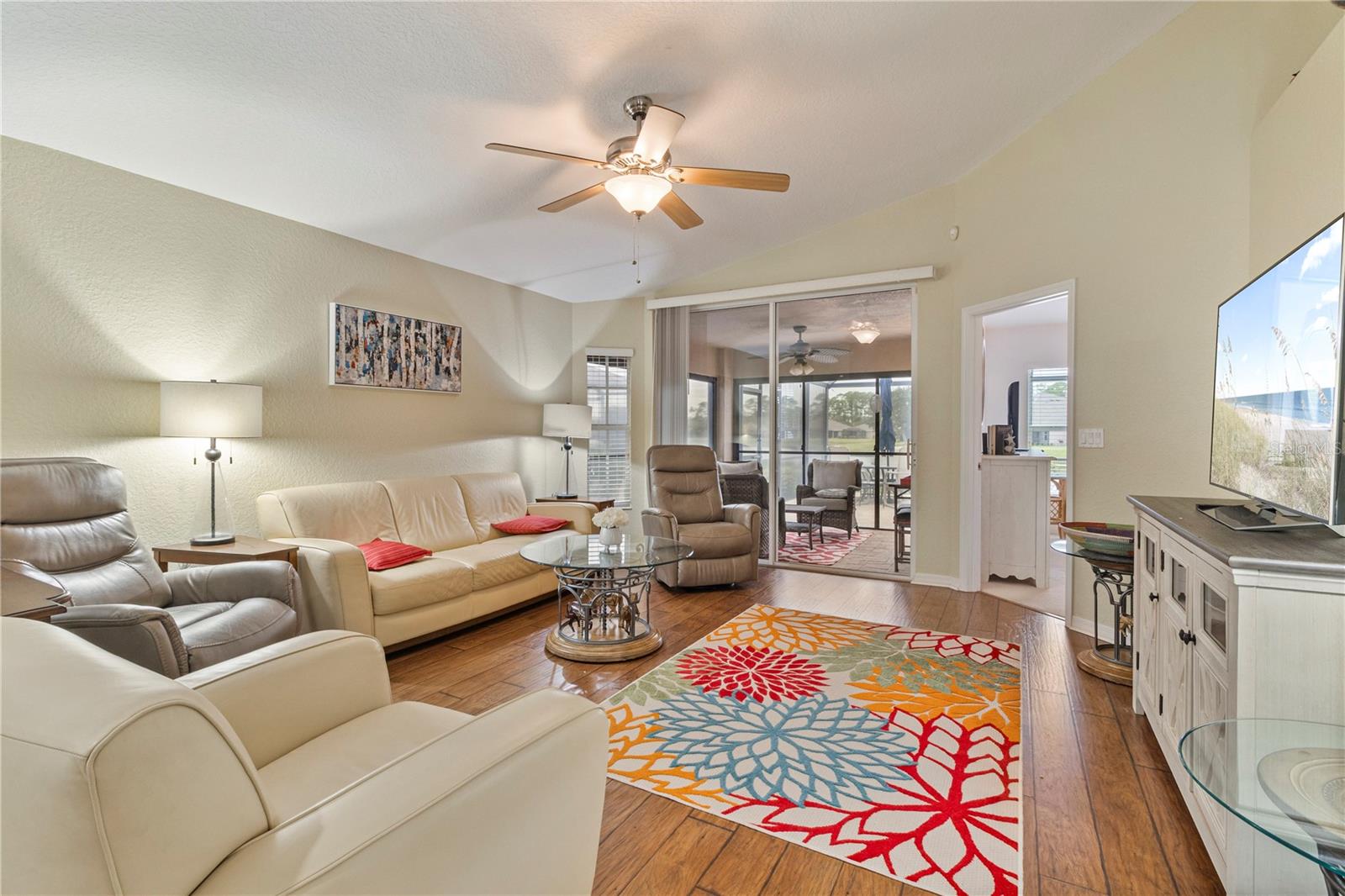 Image 19 of 46 For 3533 Lakewood Boulevard