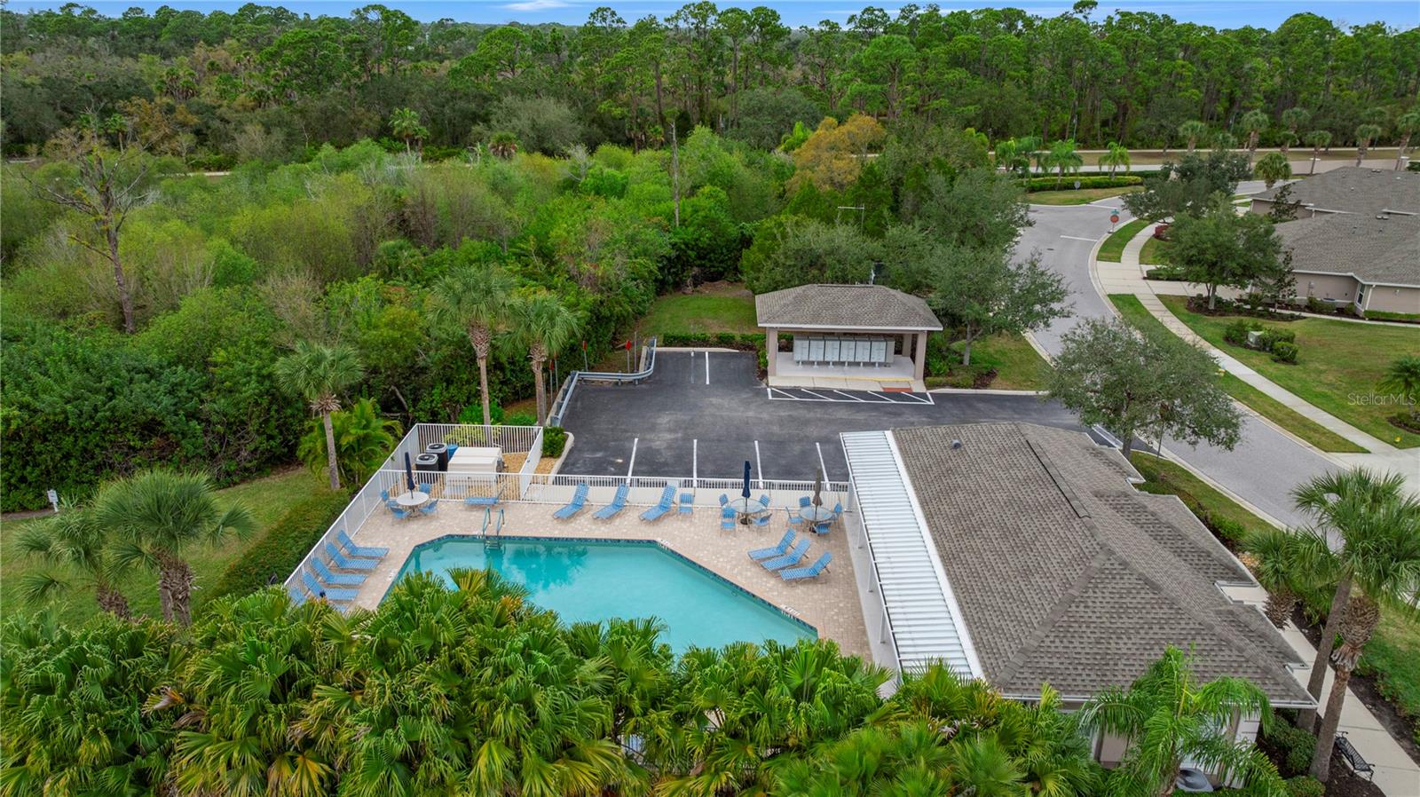 Image 44 of 46 For 3533 Lakewood Boulevard